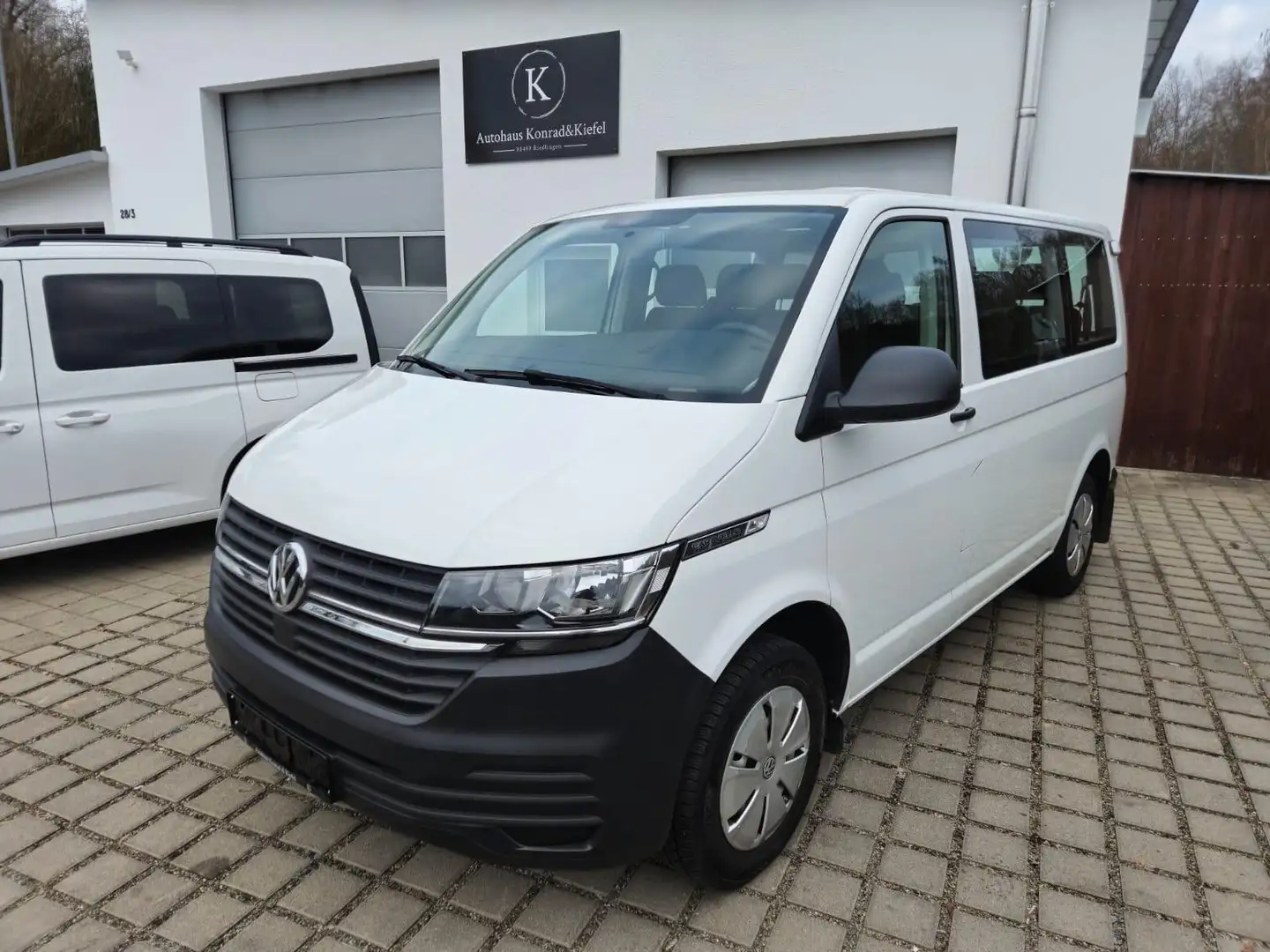 Volkswagen T6 Caravelle T6.1 Caravelle Transporter FWD 9-Sitzer/PDC/DAB Weiß - 1