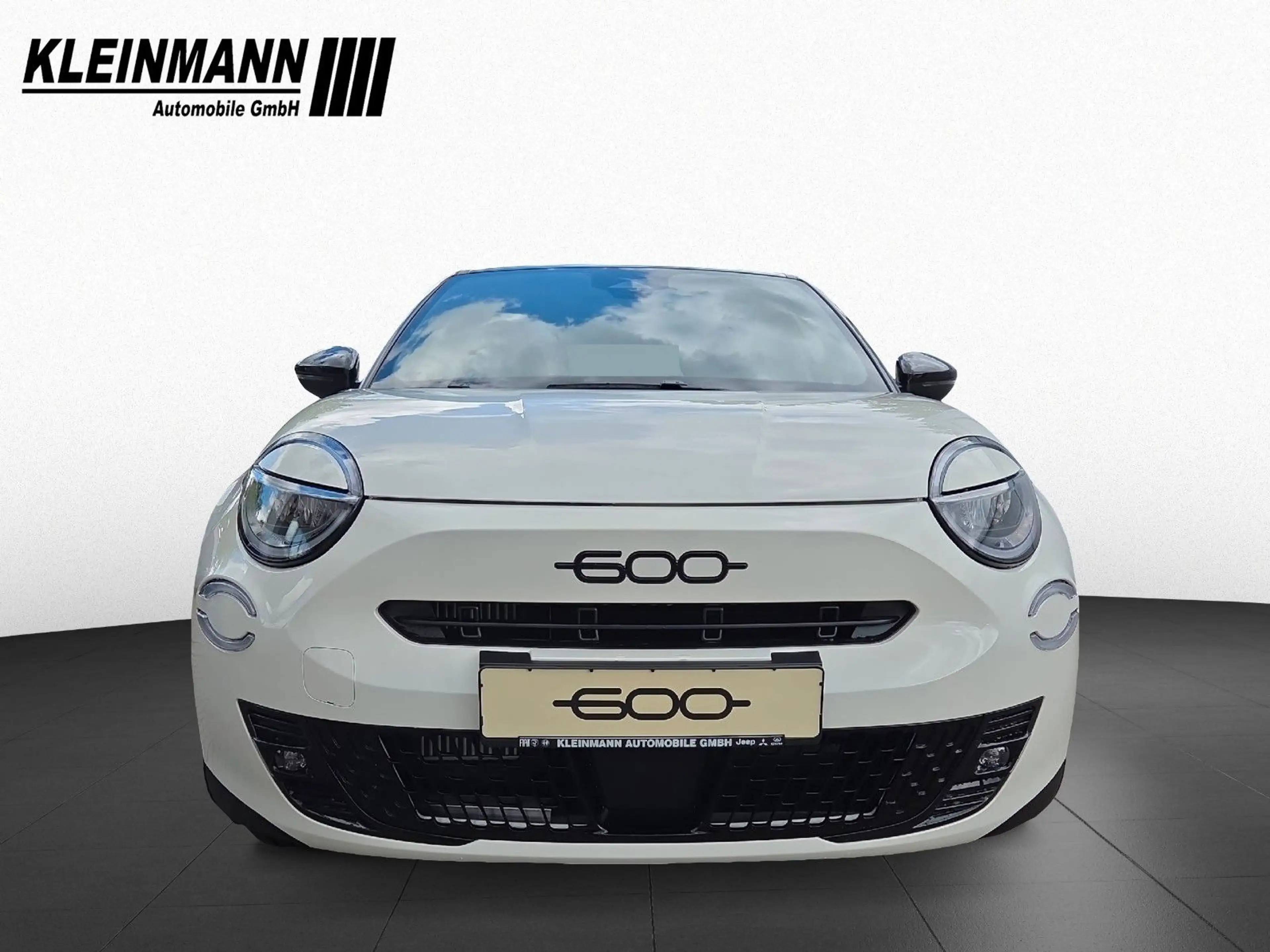 Fiat 600 Icon "Street" 1.2 TB (100PS) MT6 — photo 3