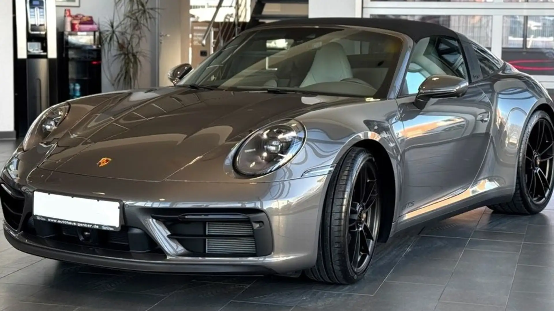 Porsche 991 Targa 4 GTS PDK smeđa - 1