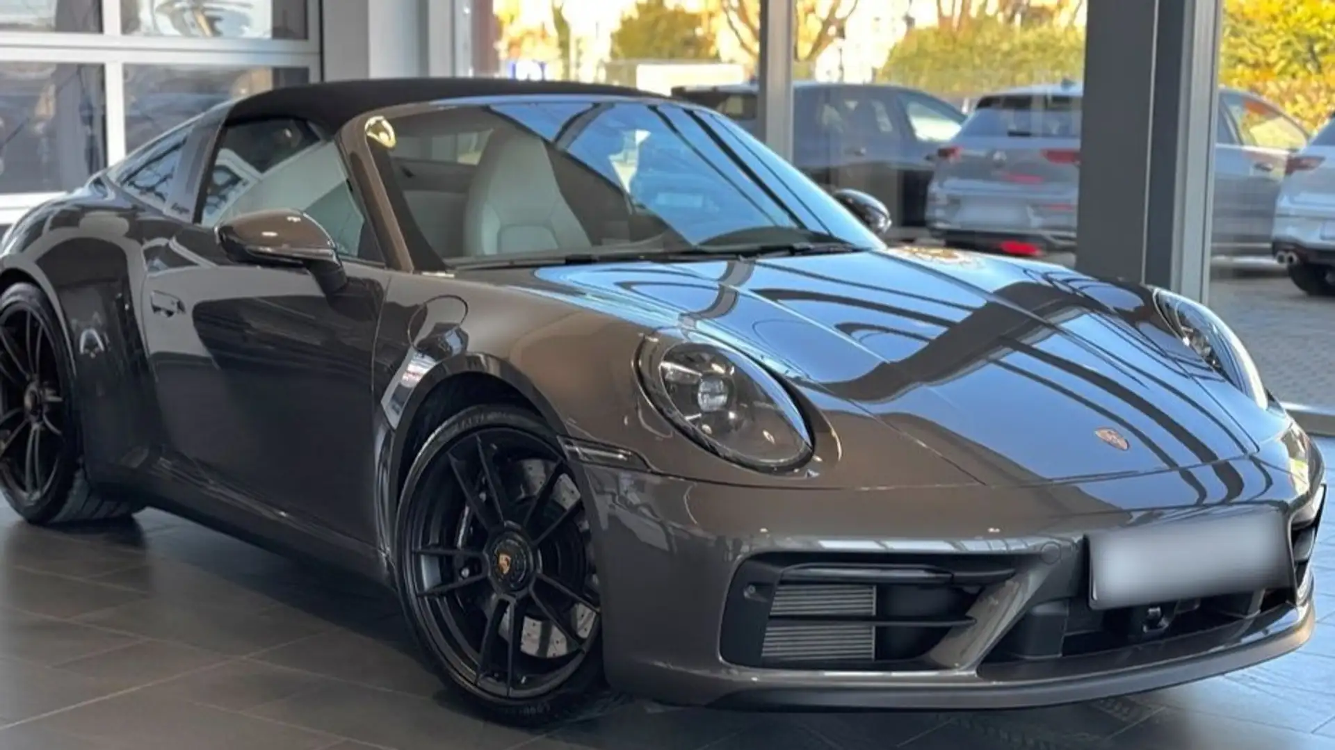 Porsche 991 Targa 4 GTS PDK smeđa - 2