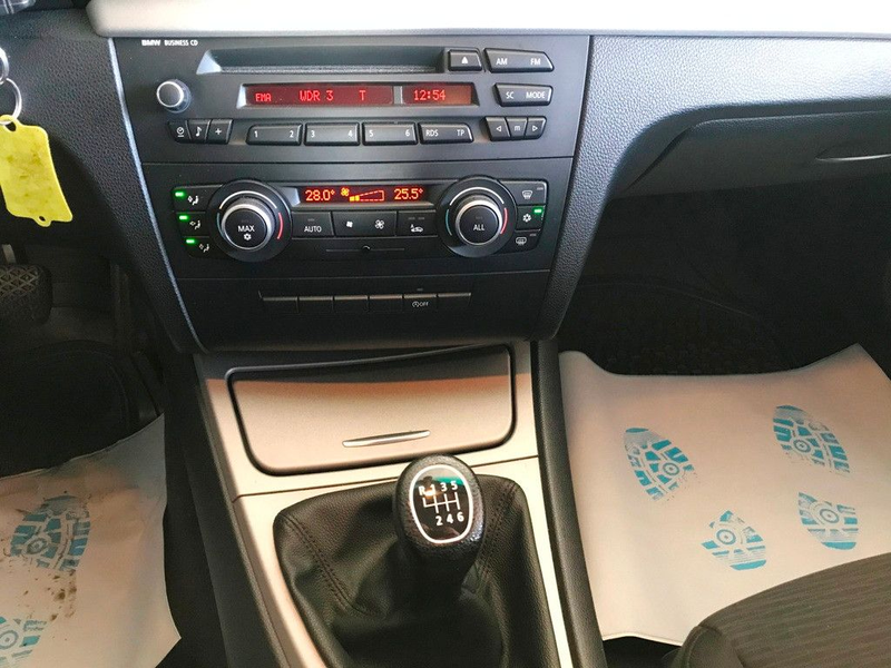 BMW 118 1 Limousine 118d/2.Hand/Tüv Neu — photo 11