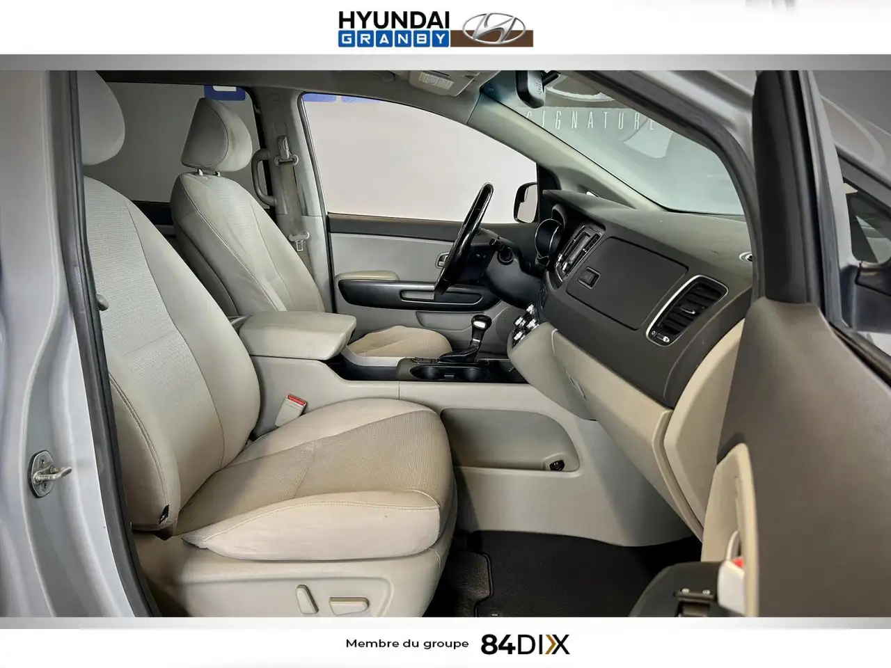 Kia Sedona снимка Kia Sedona