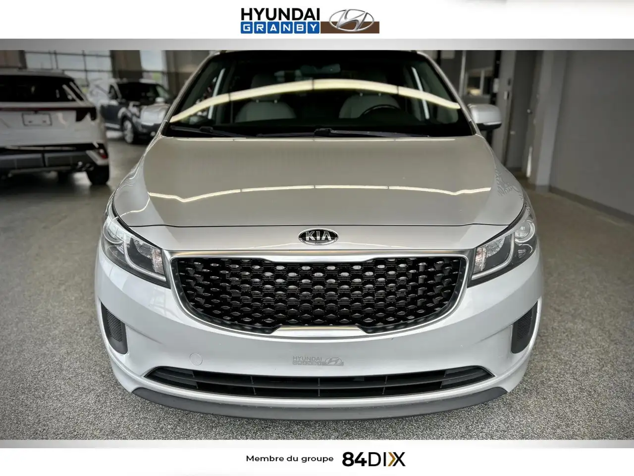 Kia Sedona снимка Kia Sedona