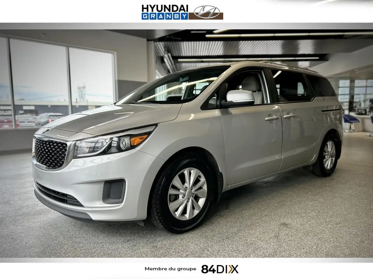 Kia Sedona снимка Kia Sedona