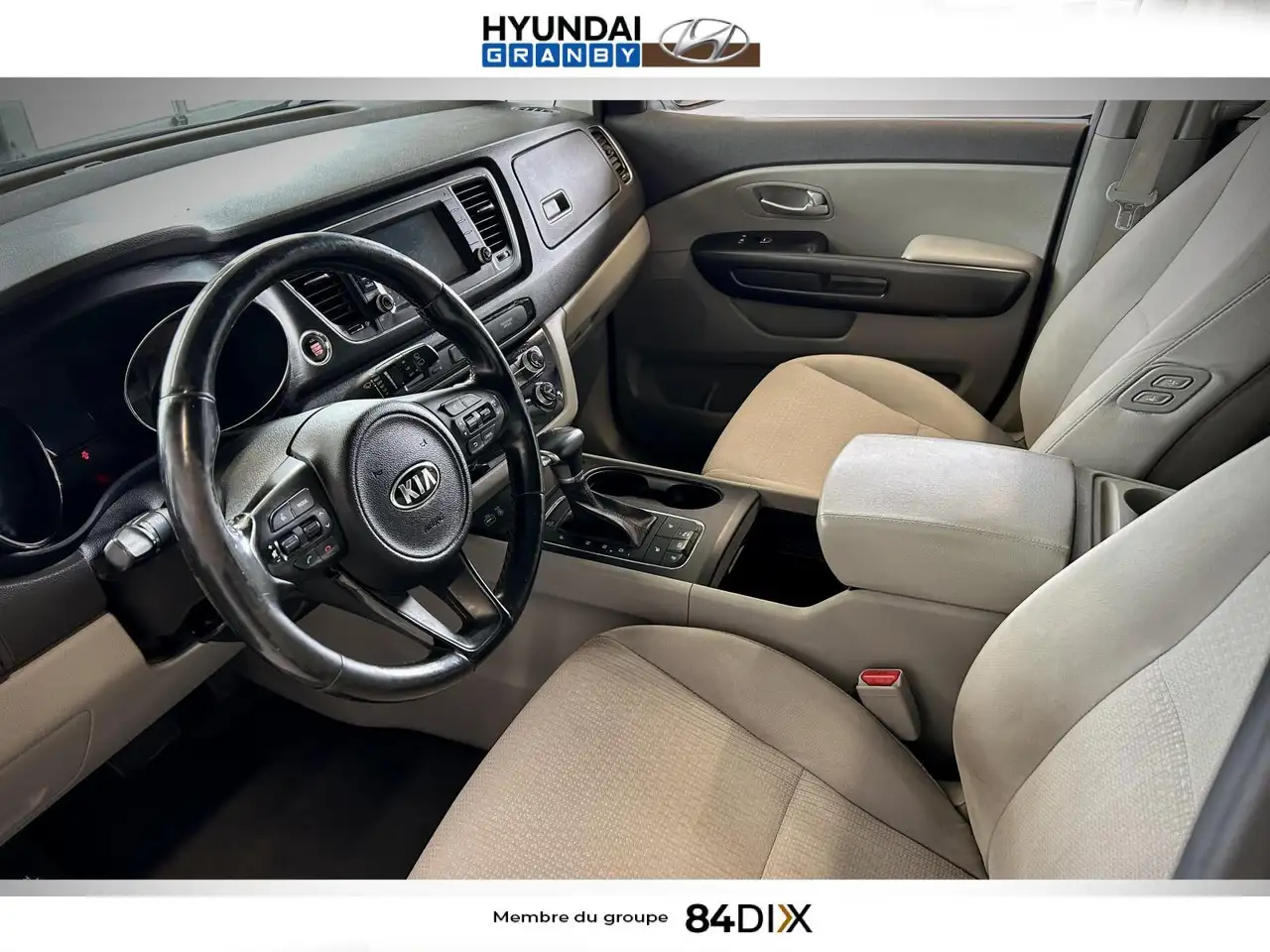 Kia Sedona снимка Kia Sedona