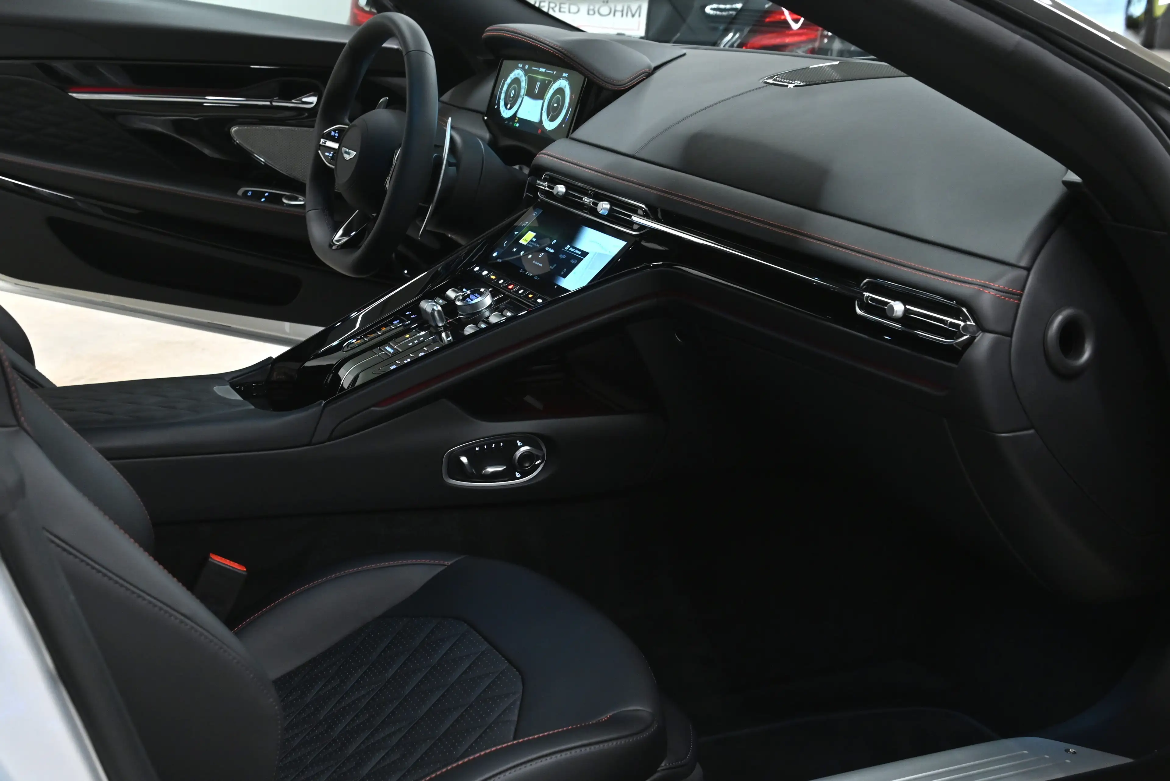 Aston Martin DB12 DB-12 Coupe — photo 4