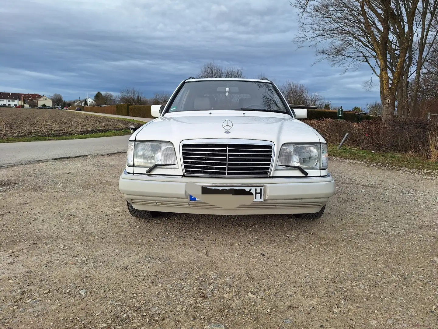 Mercedes-Benz E 200 S124 / W124 Weiß - 2