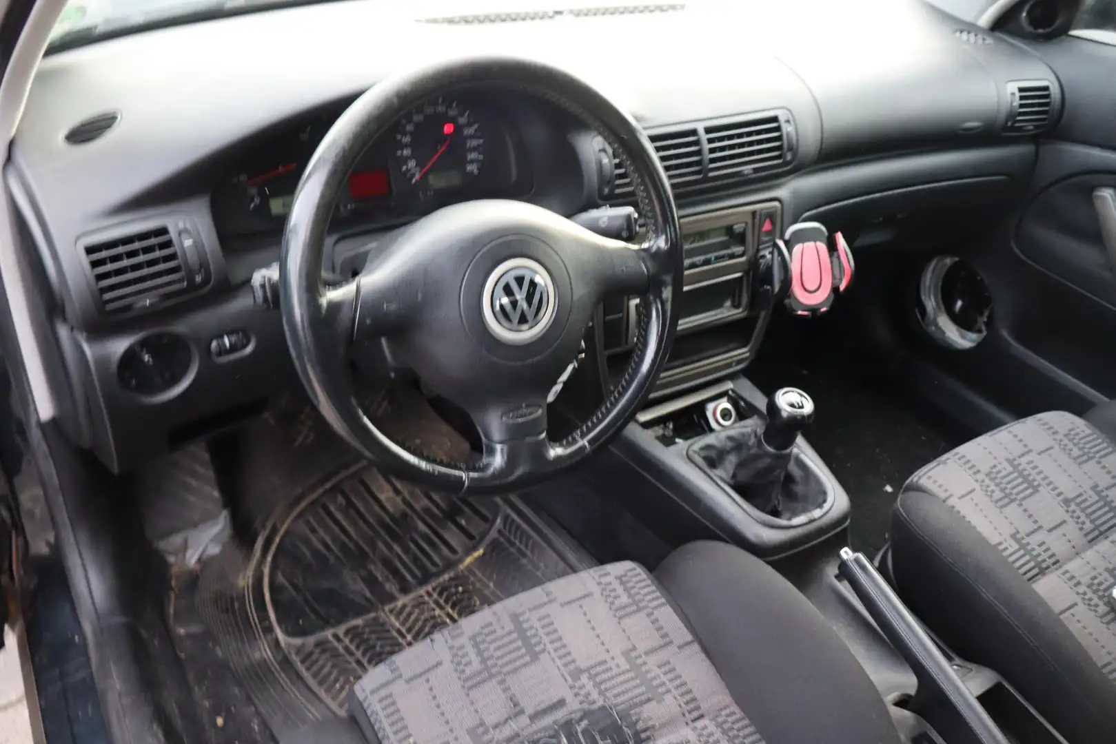 Volkswagen Passat 1.8-5V Turbo Trendline Airco, Climate control, Cru Bleu - 2