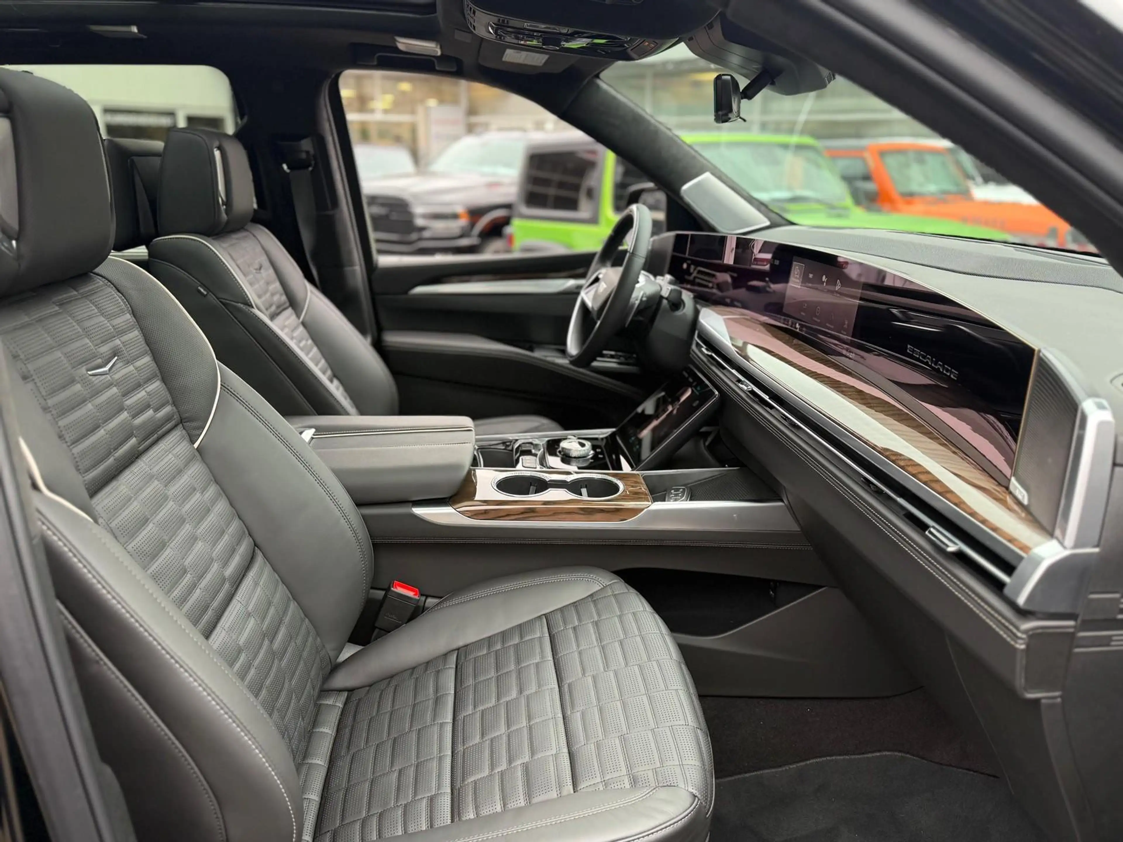 Cadillac Escalade ESV 6.2 V8 Platinum Sport ABV + 2026 — photo 14