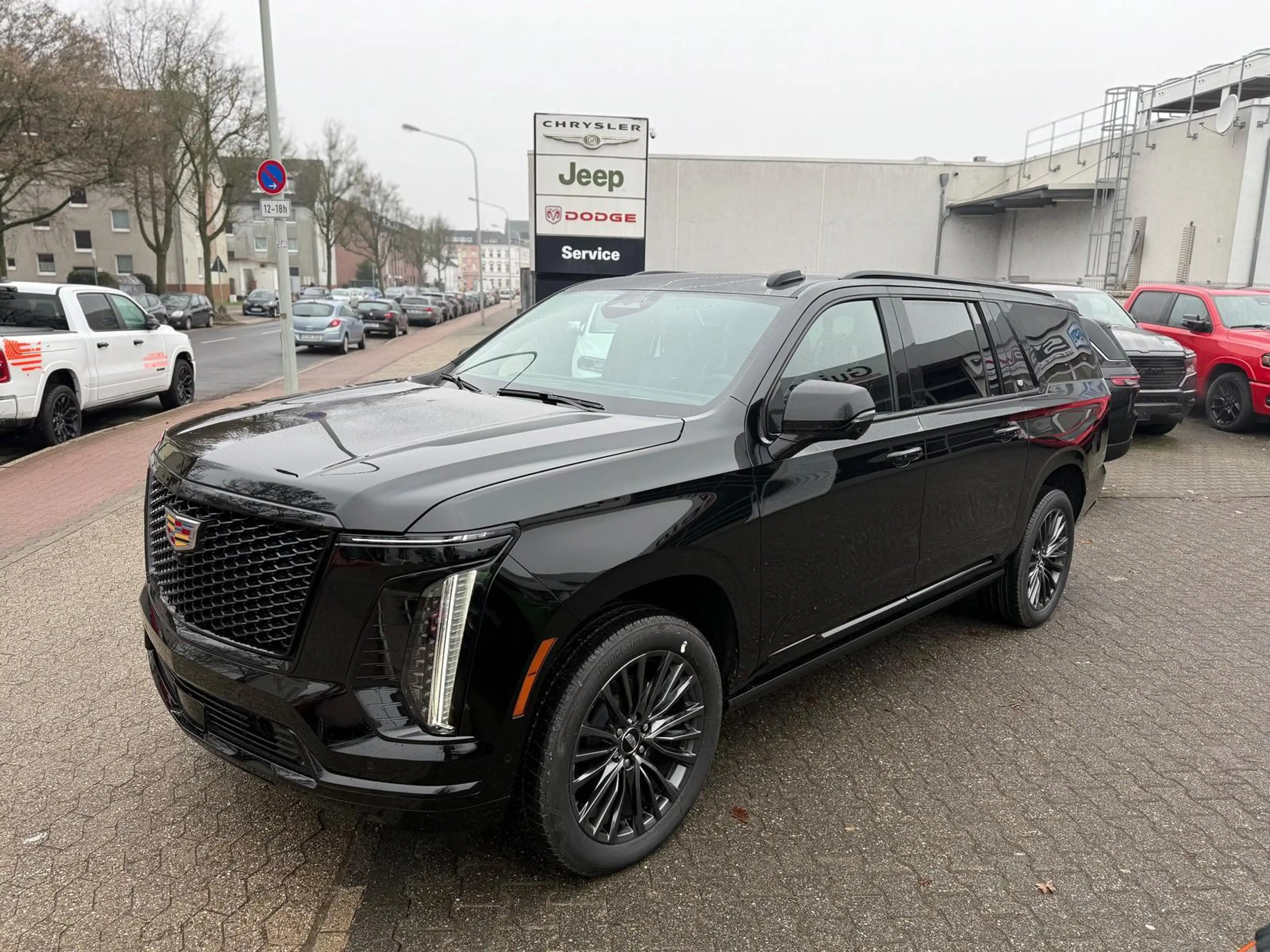 Cadillac Escalade ESV 6.2 V8 Platinum Sport ABV + 2026 — photo 7