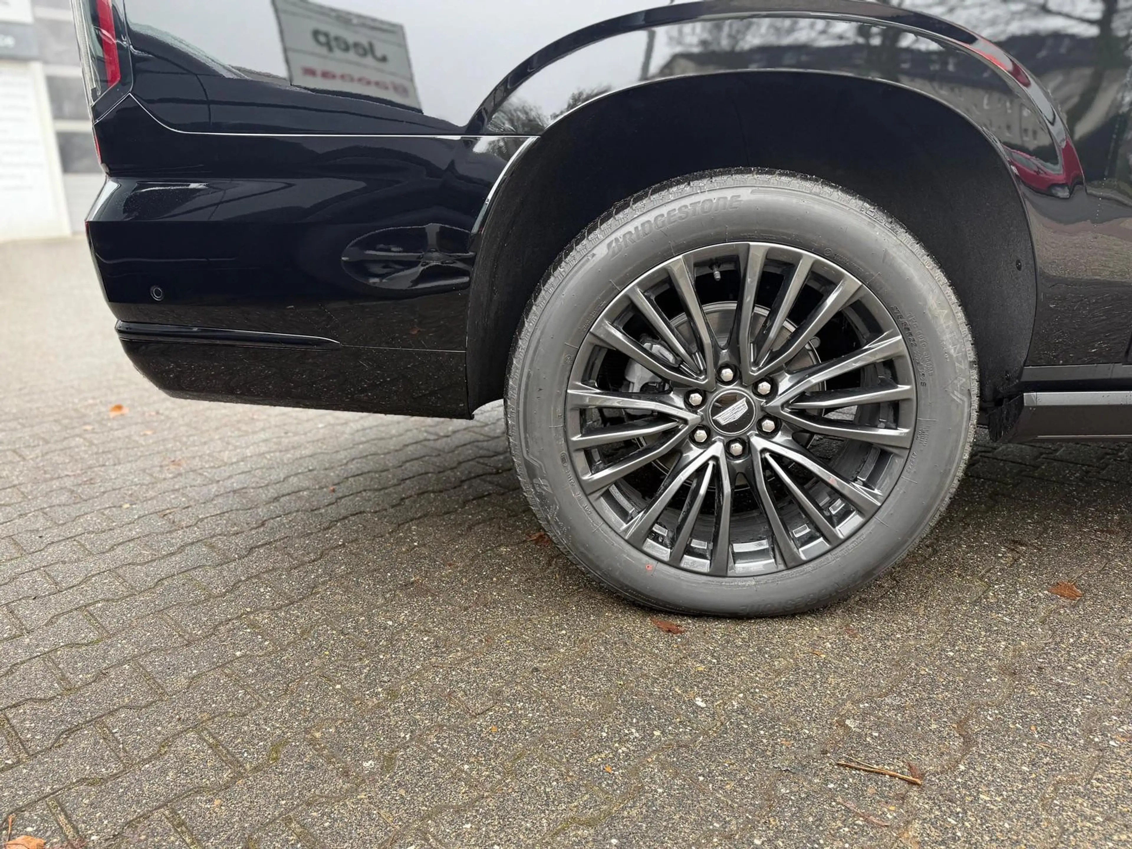 Cadillac Escalade ESV 6.2 V8 Platinum Sport ABV + 2026 — photo 9