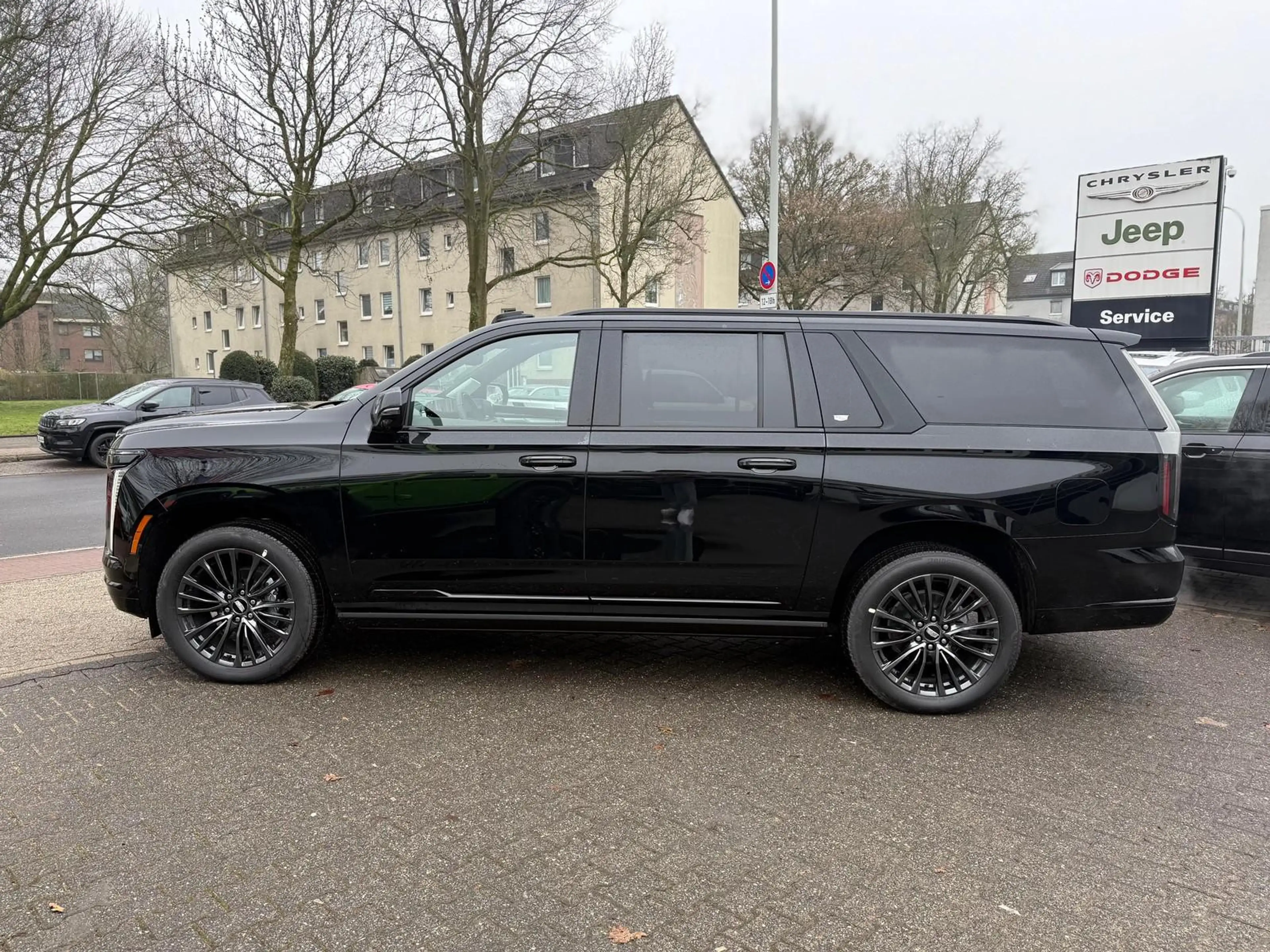 Cadillac Escalade ESV 6.2 V8 Platinum Sport ABV + 2026 — photo 6