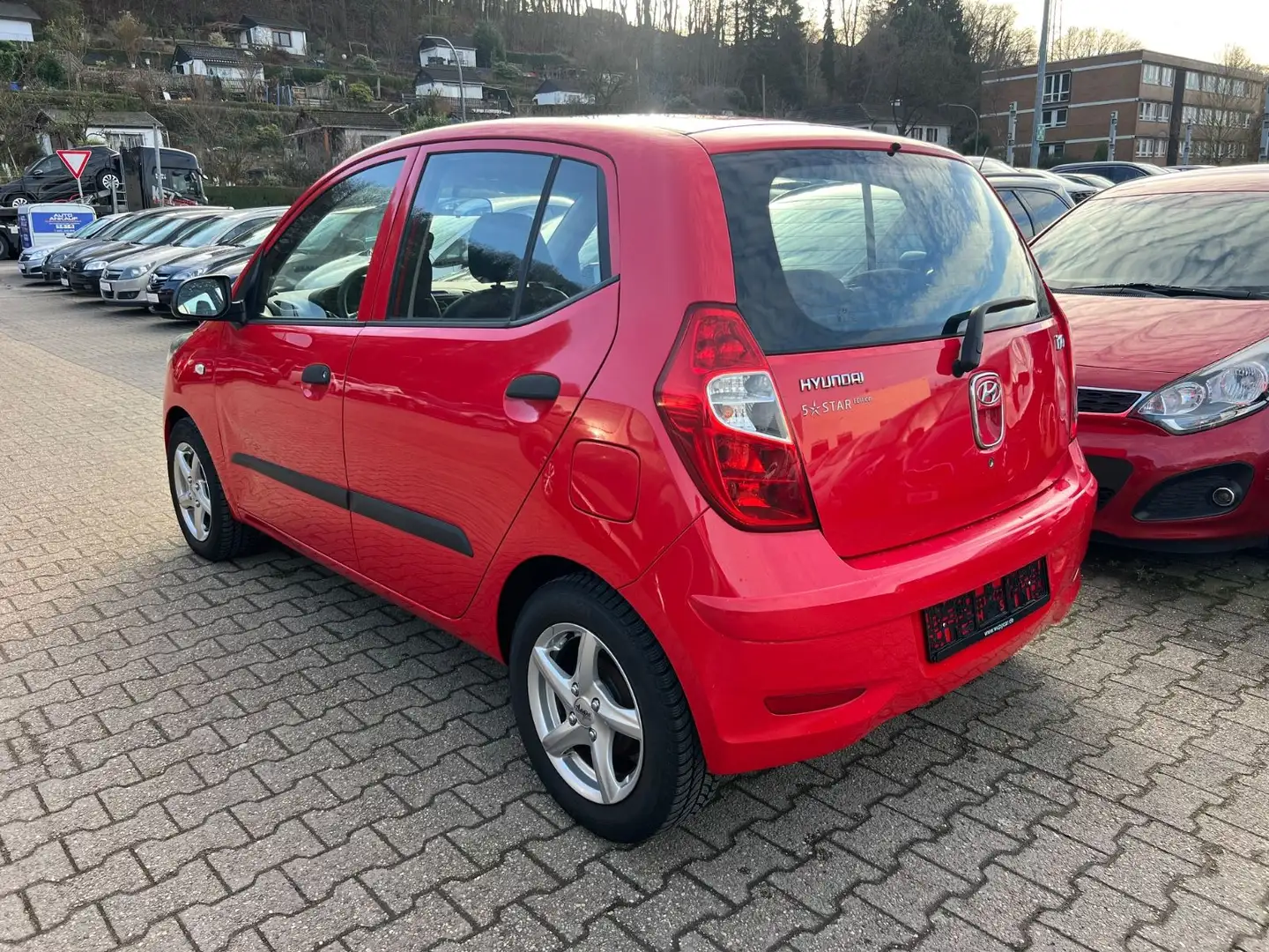 Hyundai i10 5 Star Edition CD-RADIO*ZENTRAL*EFH*5-TÜRER Rouge - 2