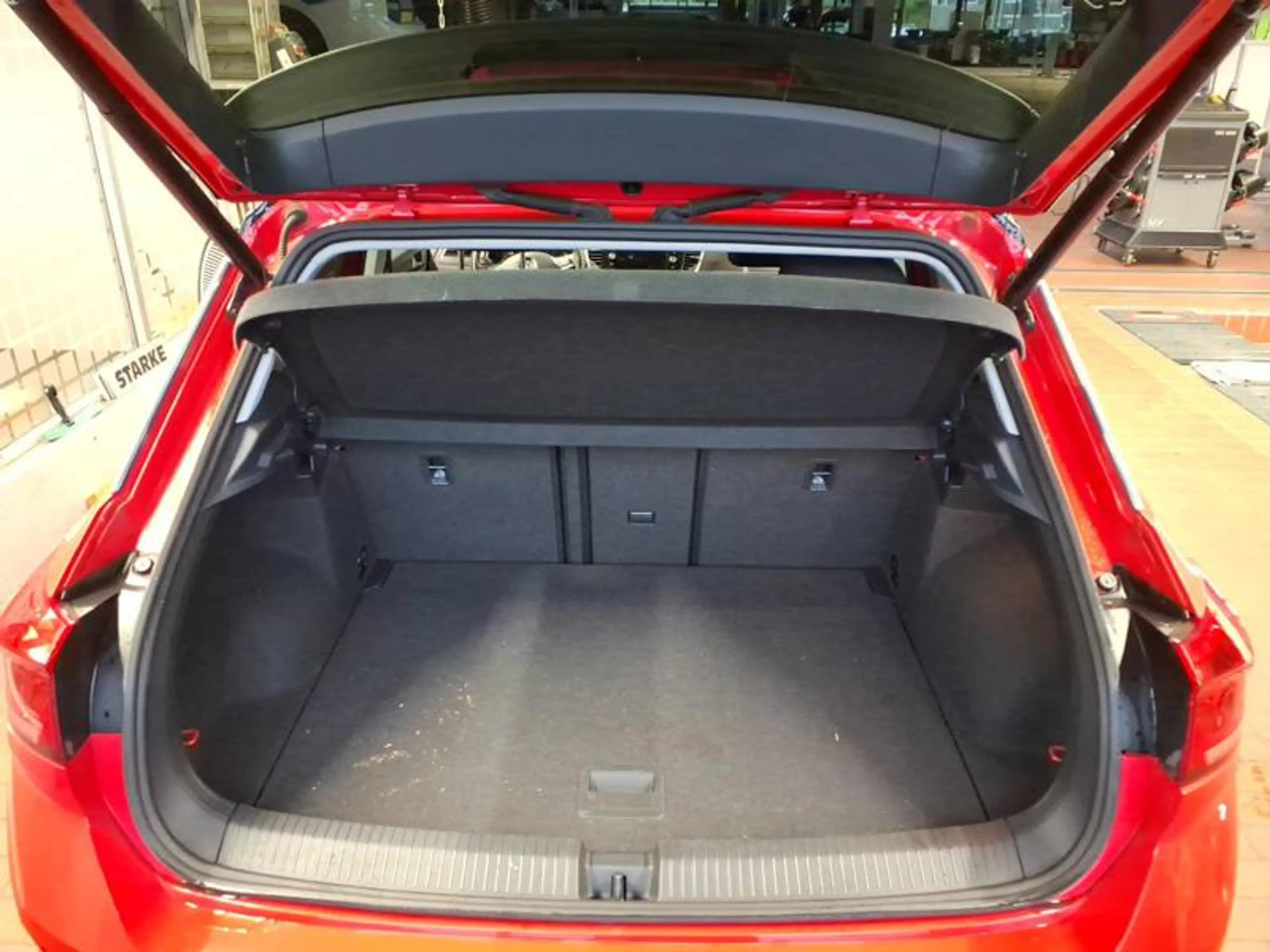 Volkswagen T-Roc 1.0 TSI Style — photo 7