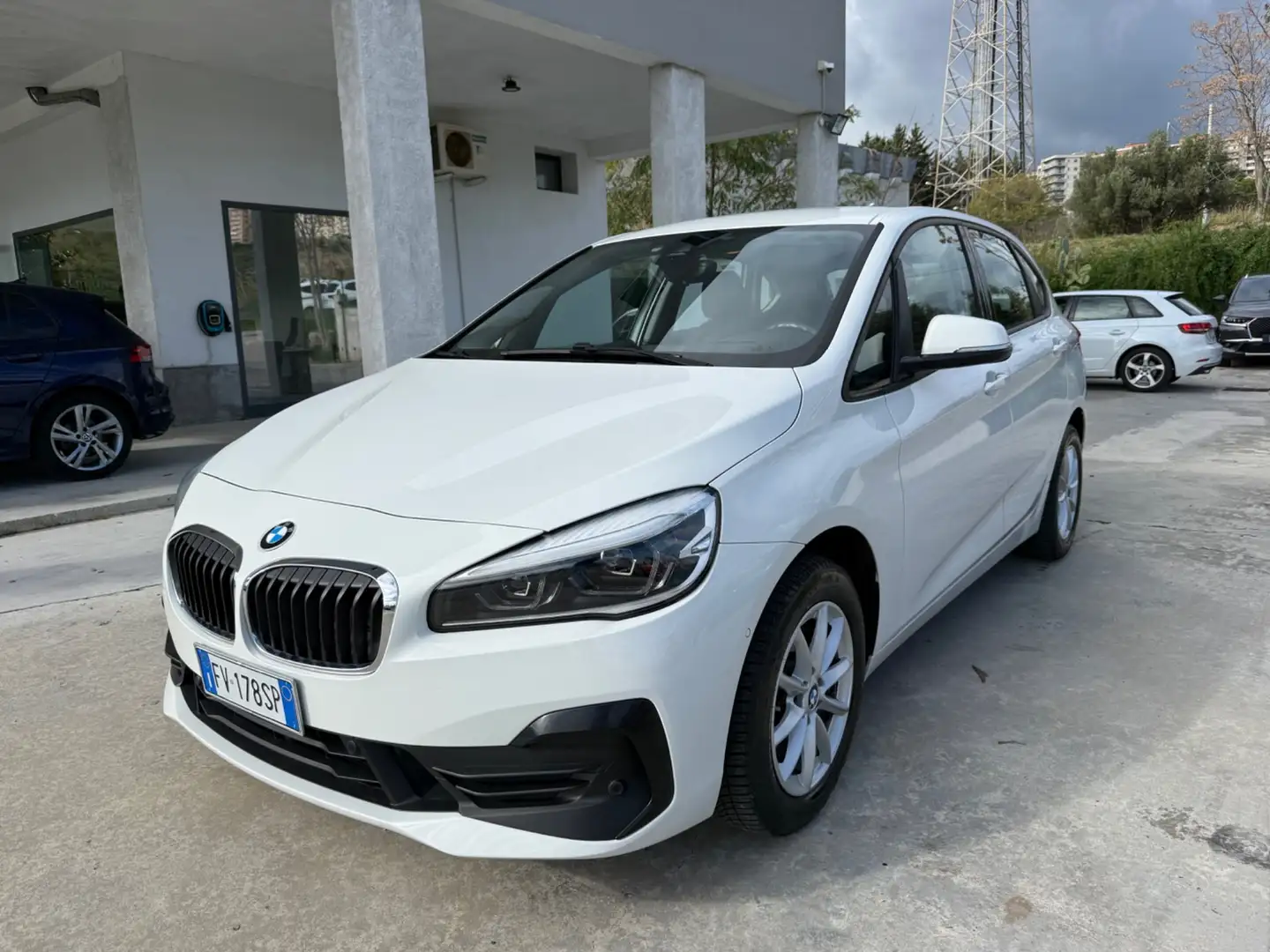 BMW 218 218d Coupé Luxury aut. Bianco - 1