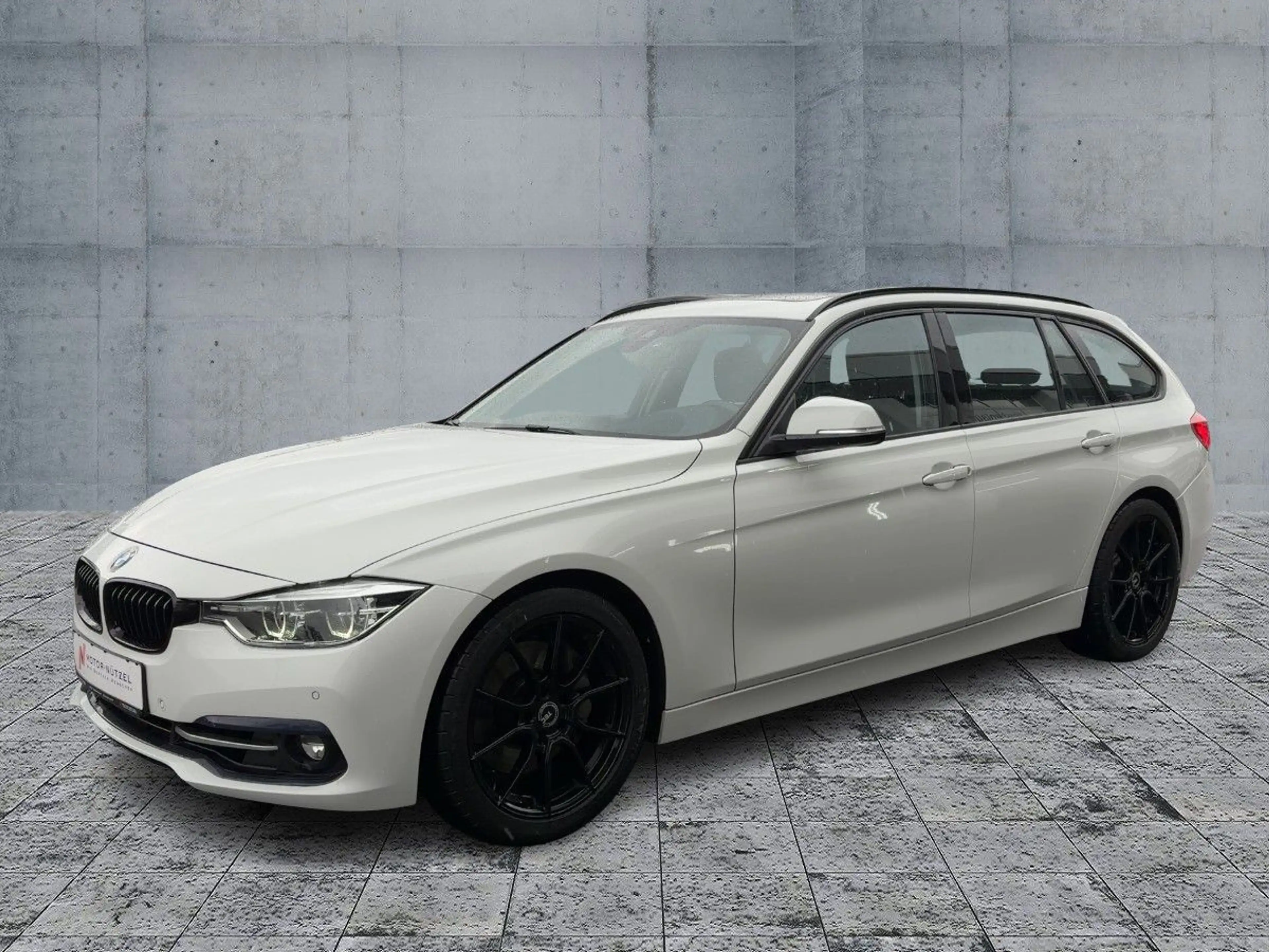 BMW 340 i xDrive SPORT LED+NAV+RFK+SHZ+GRA+PANO+LM18" — photo 2