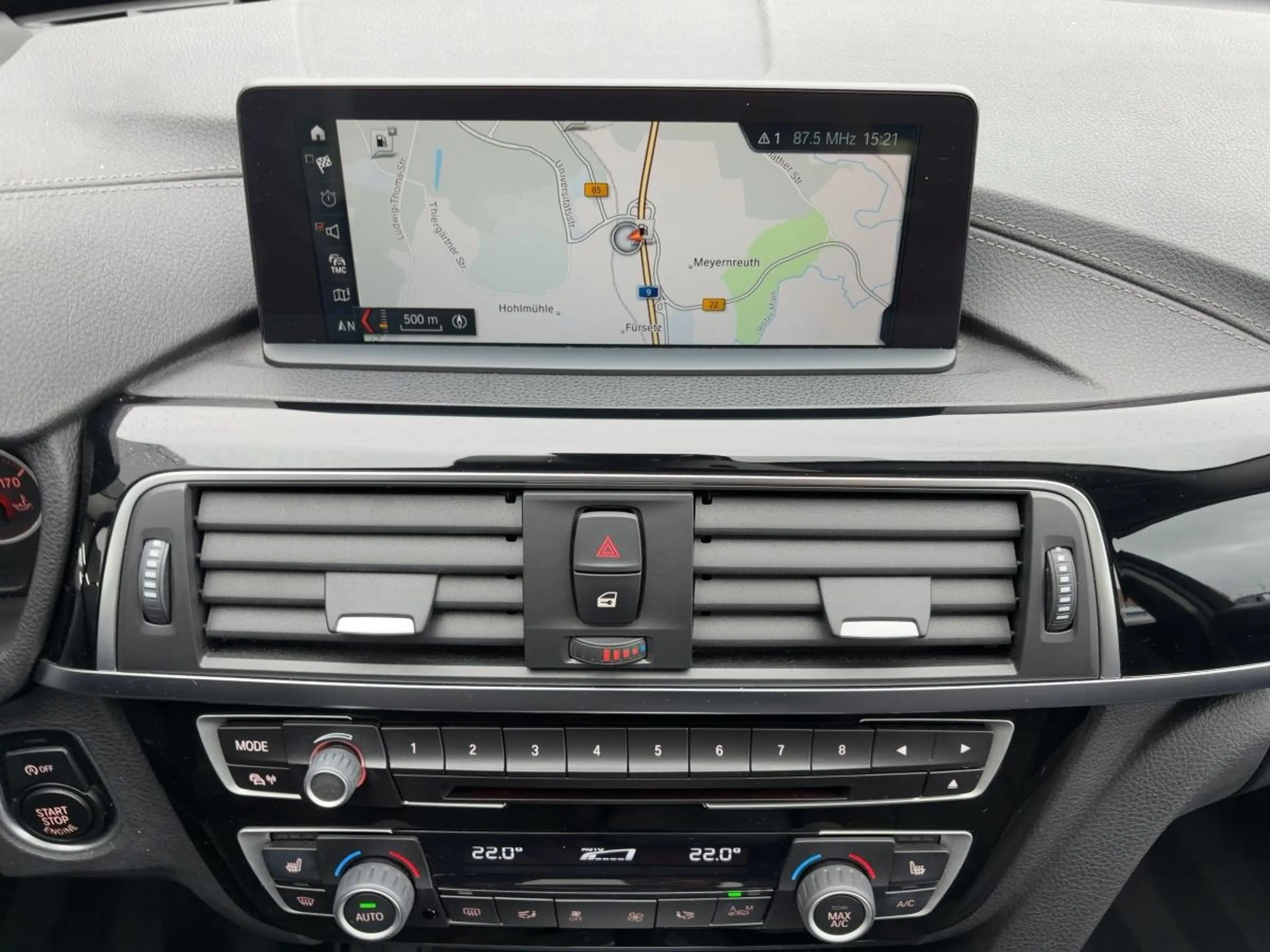 BMW 340 i xDrive SPORT LED+NAV+RFK+SHZ+GRA+PANO+LM18" — photo 11