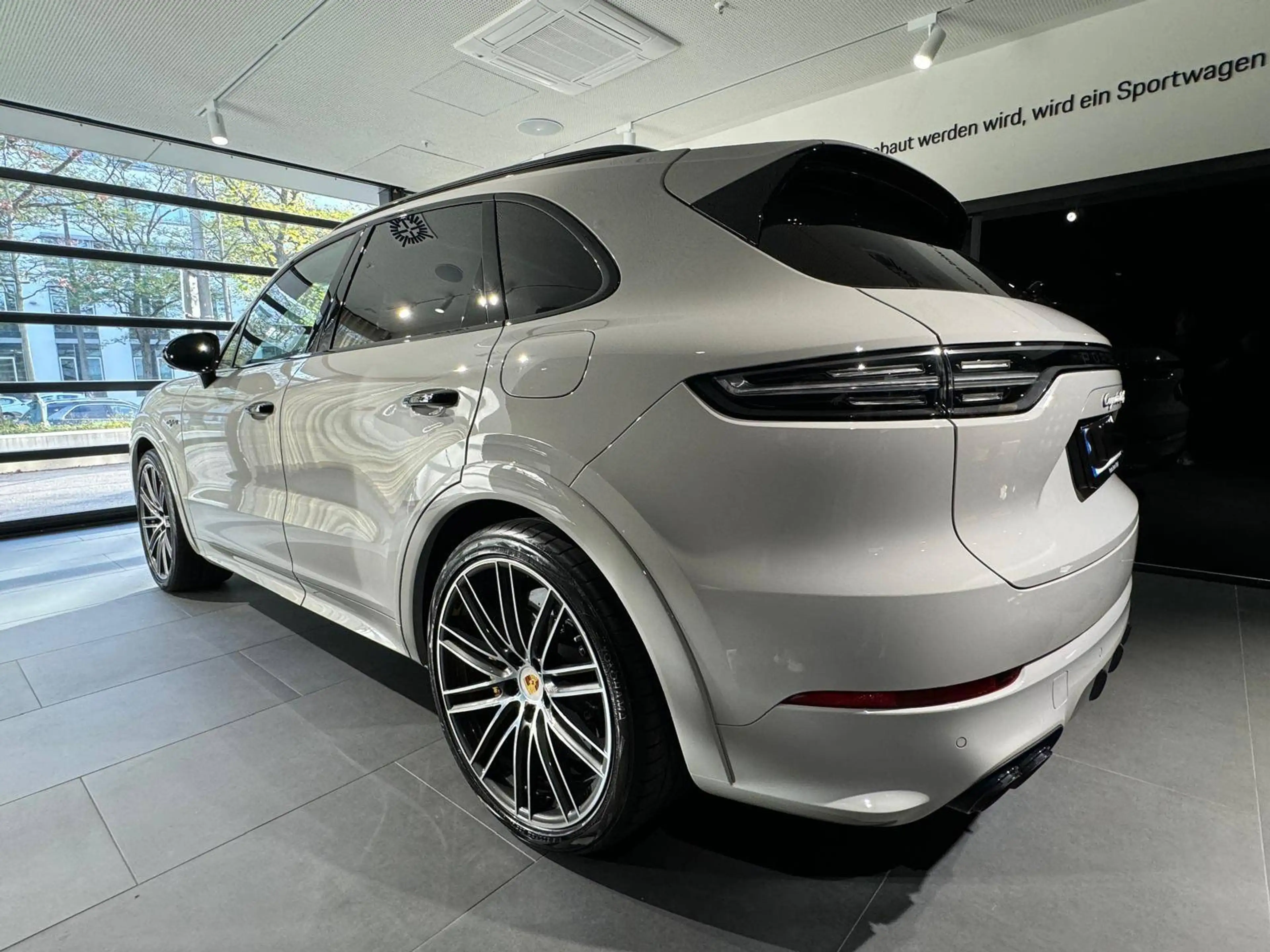 Porsche Cayenne Turbo S E-Hybrid*Carbon Paket*APPROVED — photo 3