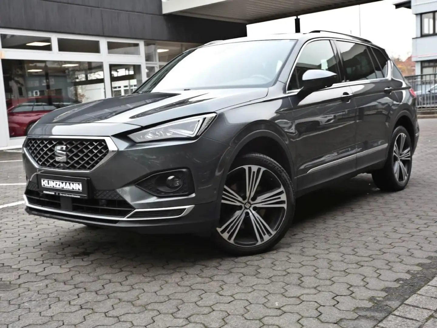 SEAT Tarraco 2.0 TSI Xcellence 4Drive OPF AHK Panorama Grau - 1