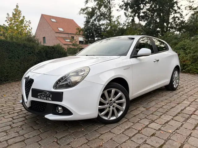 Alfa Romeo Giulietta 1.4 Turbo in zeer goede staat  ### 47000 km ###