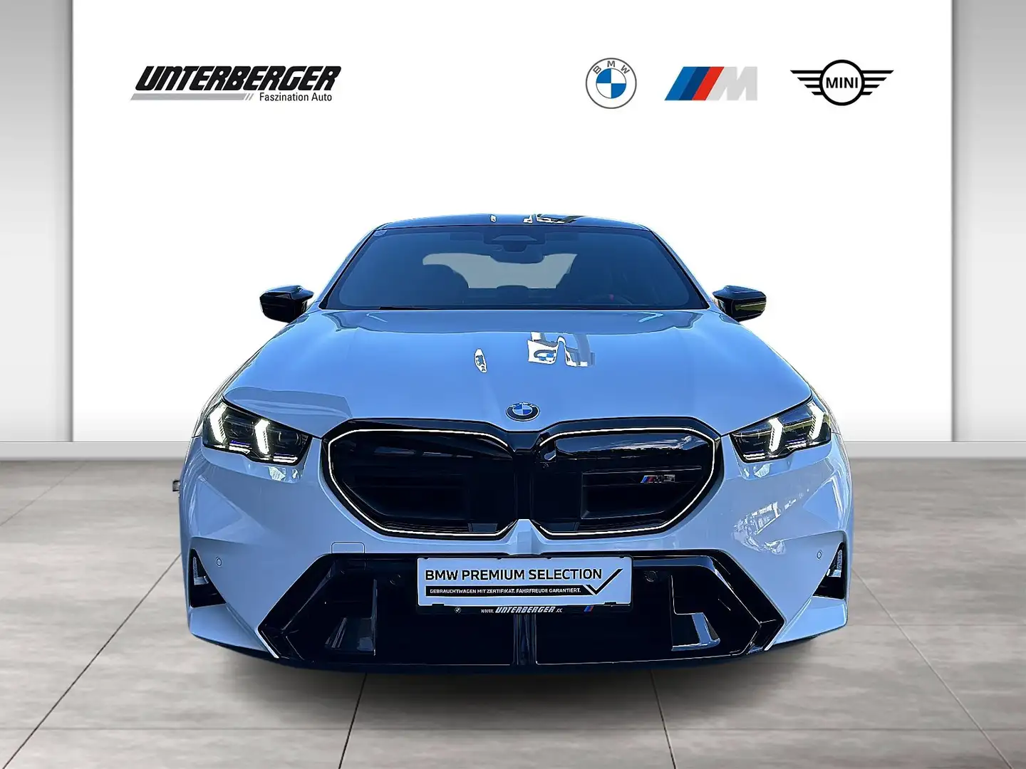 BMW M5 Limousine M Carbon Exterieur Paket | Carbon Int. Bílá - 2