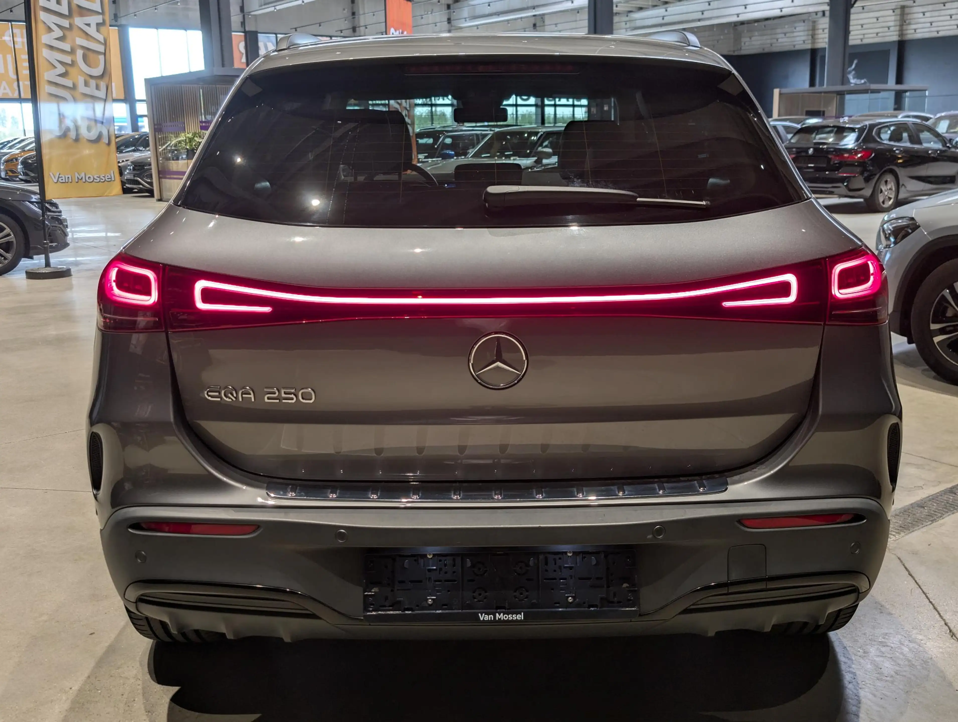 Mercedes-Benz EQA 250 EQA AMG Line — photo 6