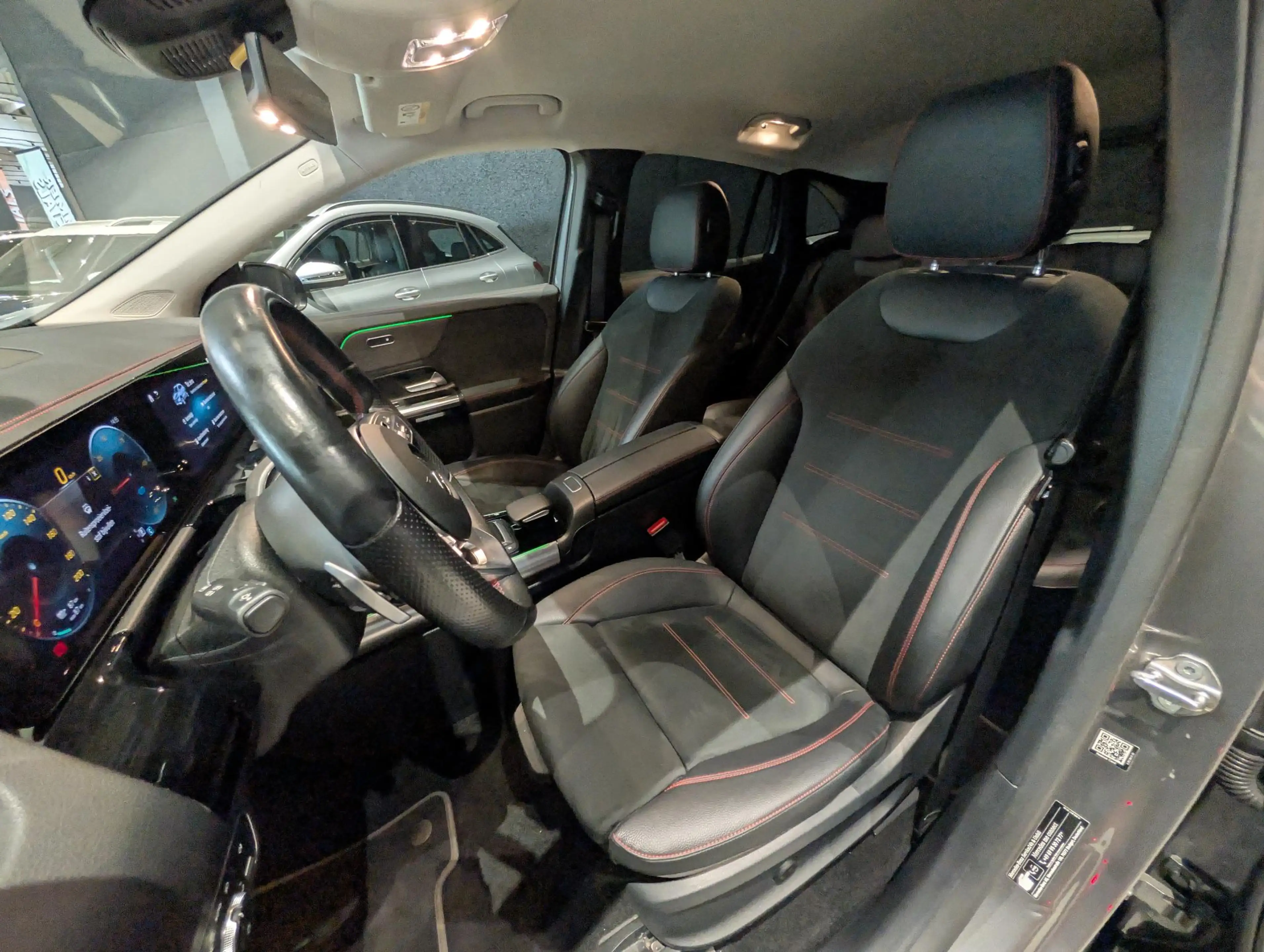 Mercedes-Benz EQA 250 EQA AMG Line — photo 11