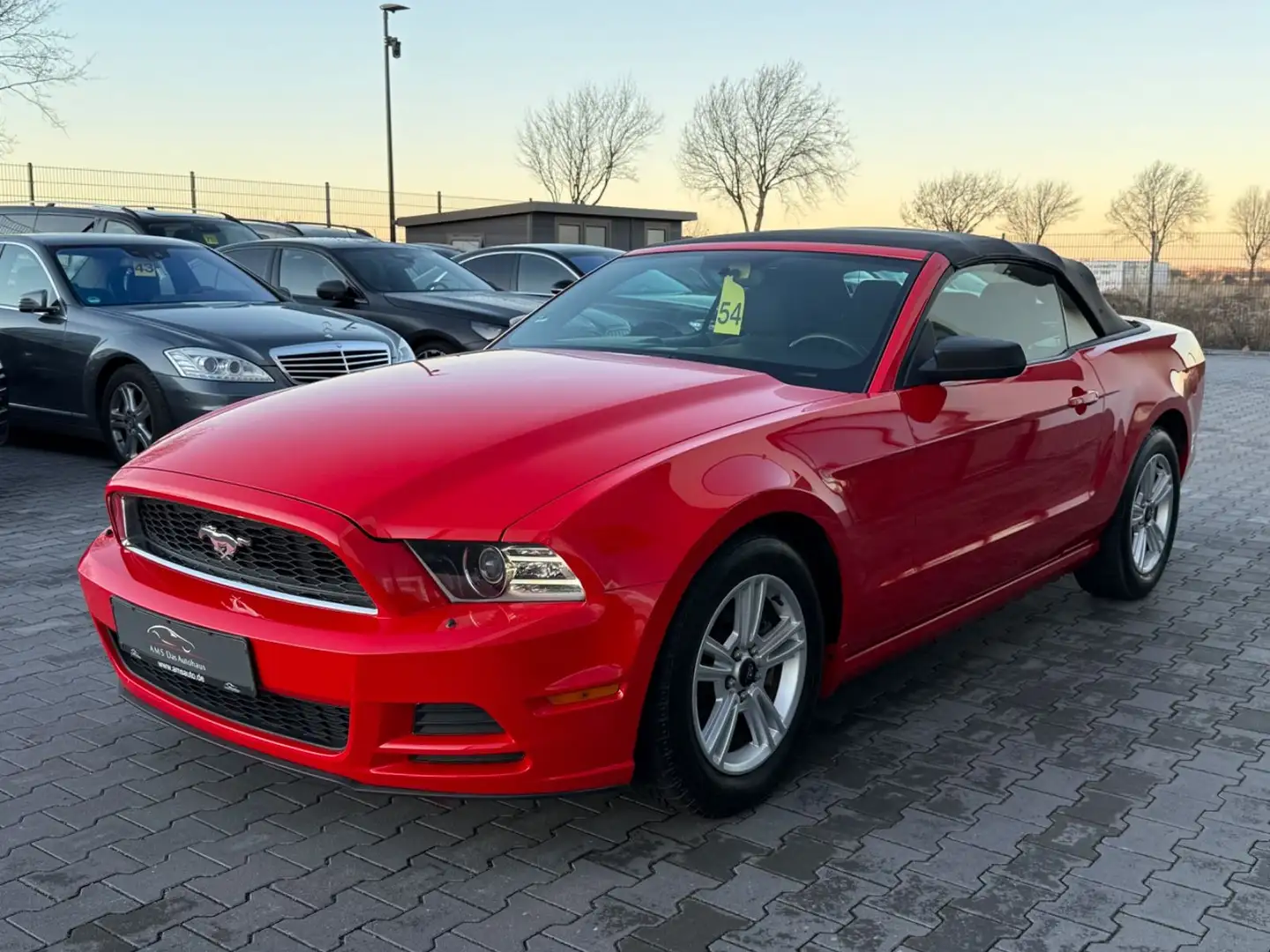 Ford Mustang Cabrio 3.8 Automatik Rot - 1