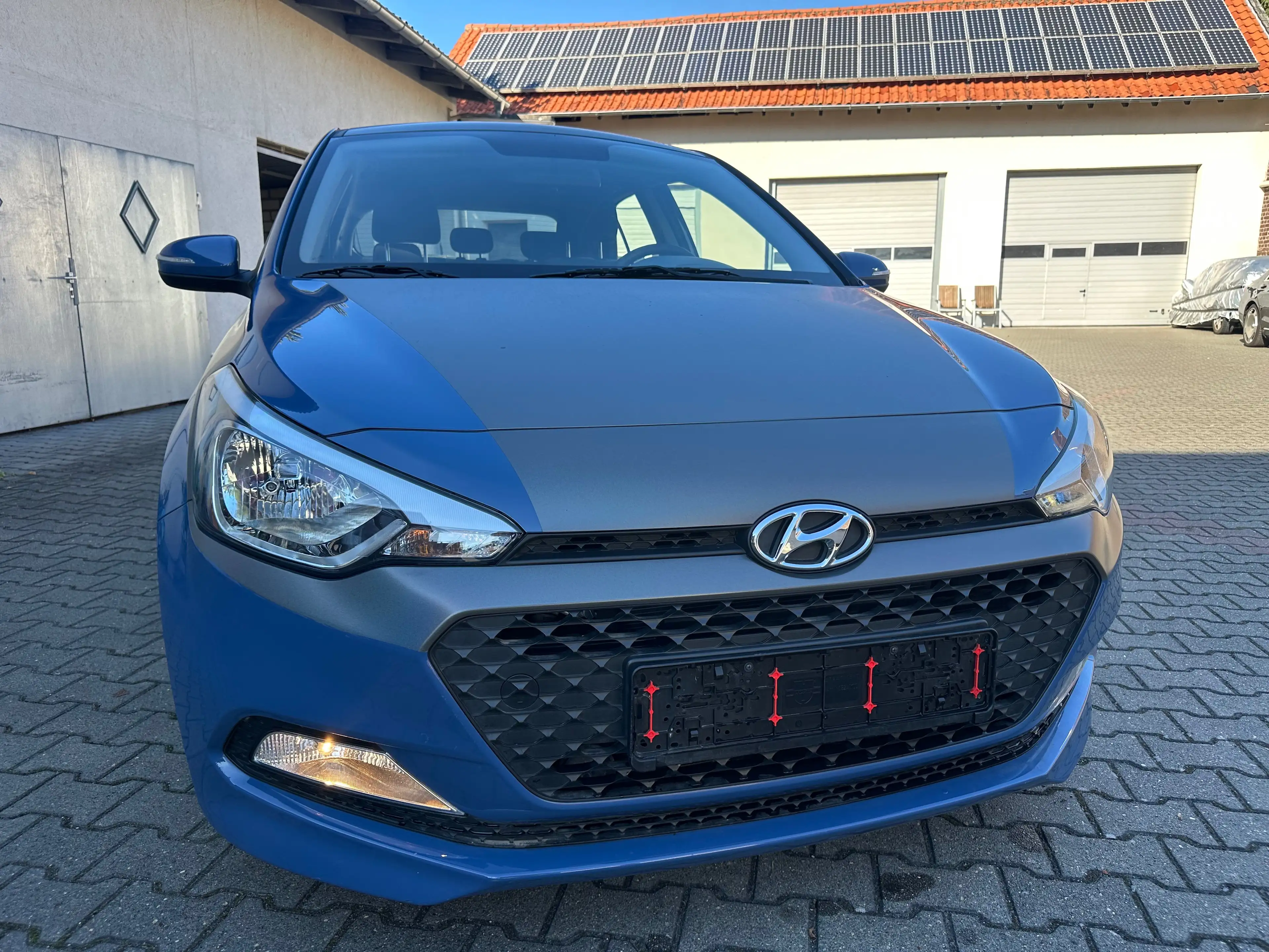 Hyundai i20 i20 blue 1.2 Trend — photo 2