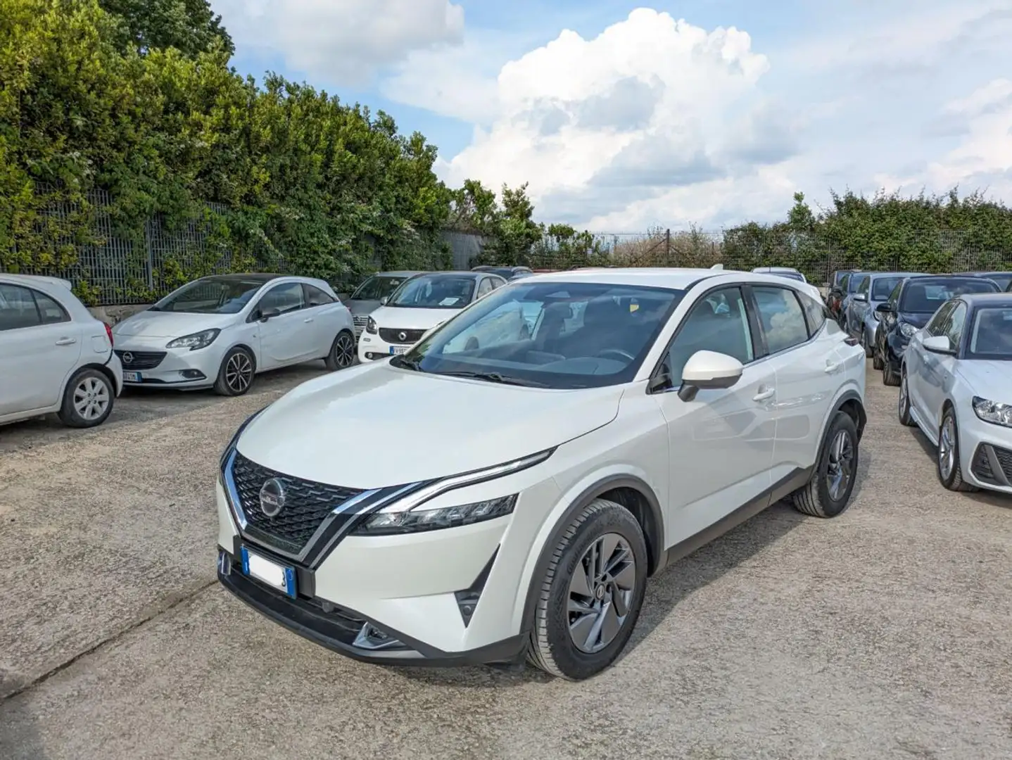 Nissan Qashqai HYBRID BUSINESS 1.3cc X-TRONIC 158cv SAFETYPACK White - 2