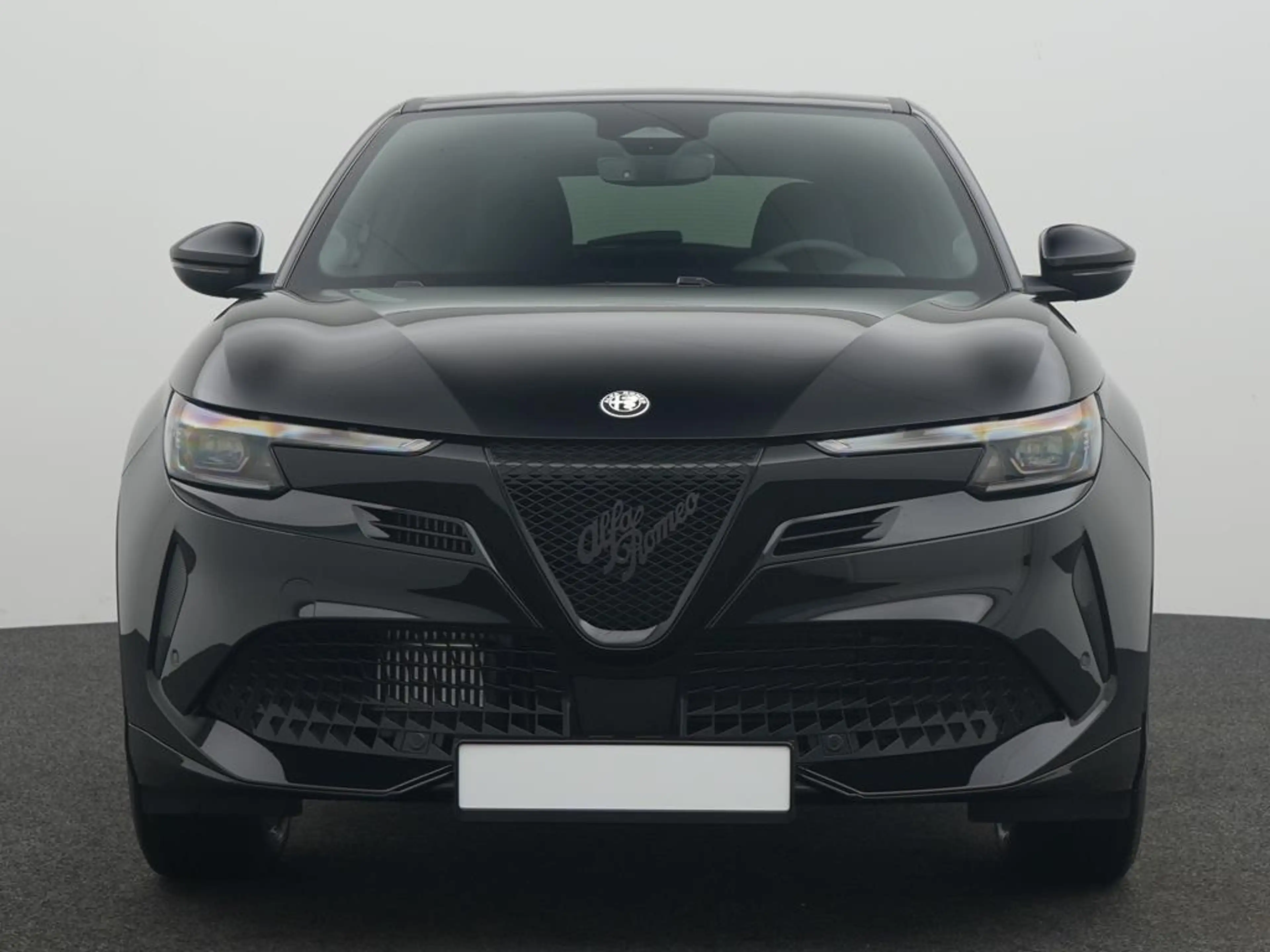 Alfa Romeo Junior Ibrida 1.2 Ti + Technologie-Paket und 18" Felge — photo 3