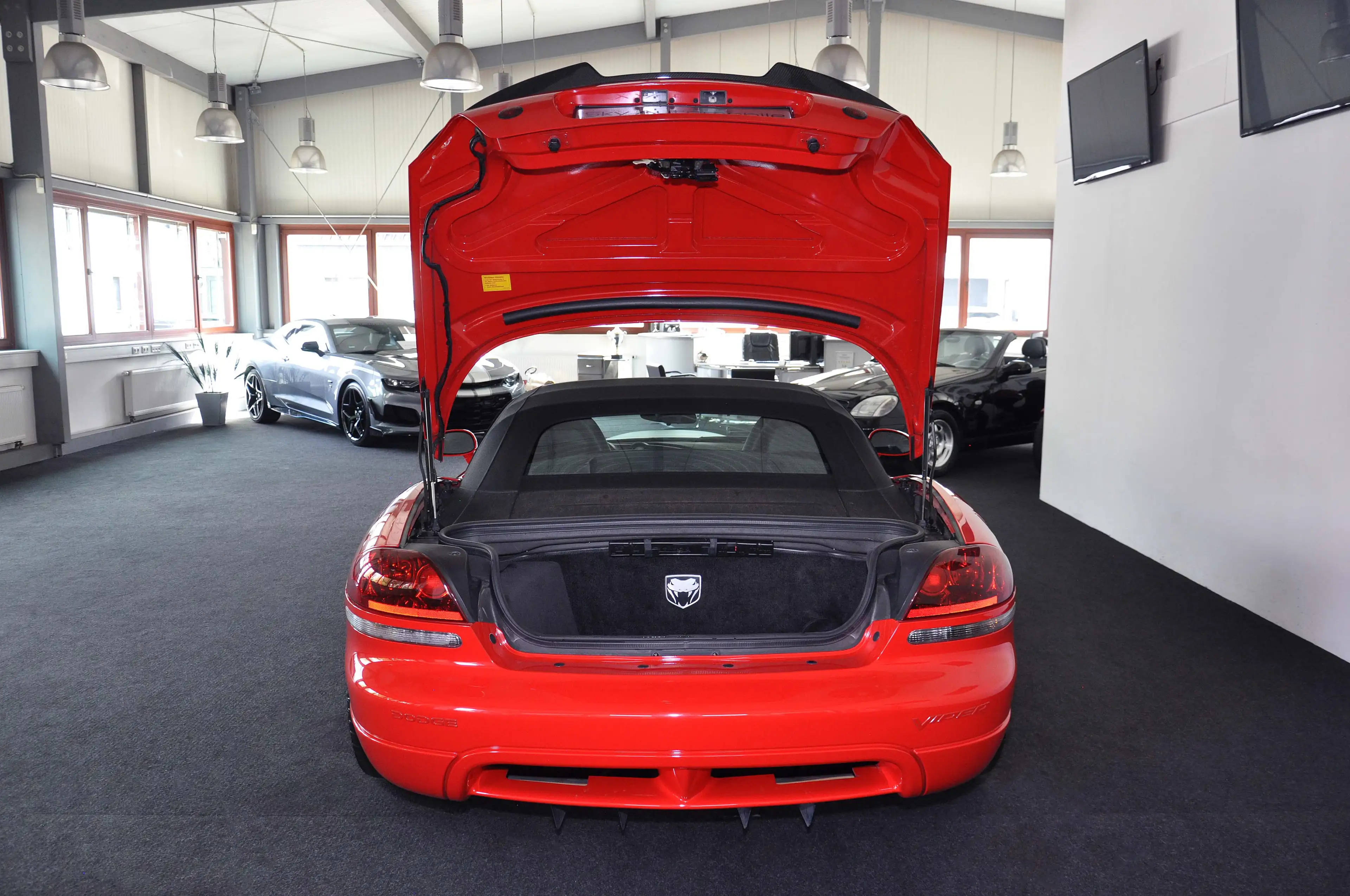 Dodge Viper SRT-10 ! Deutsche Erstzulassung ! Erst 046.565 km ! — photo 12