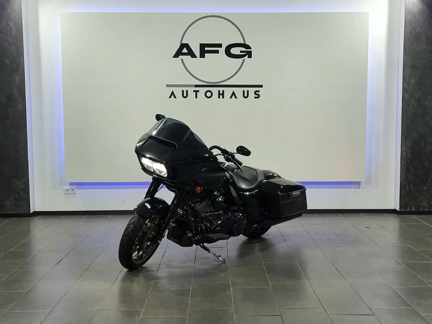 Harley-Davidson Road Glide ST 117 Limited Edition Černá - 1
