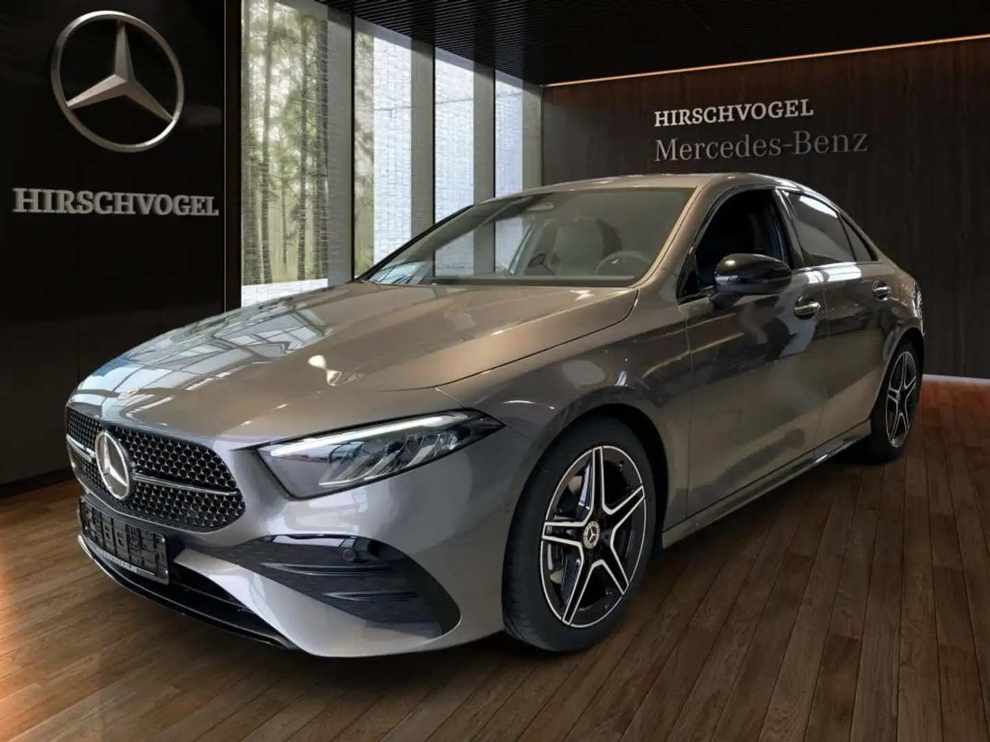 Mercedes-Benz A 180 Limo AMG-Line+Night+KEYLESS+MBUX+Navi-Prem Grijs - 1