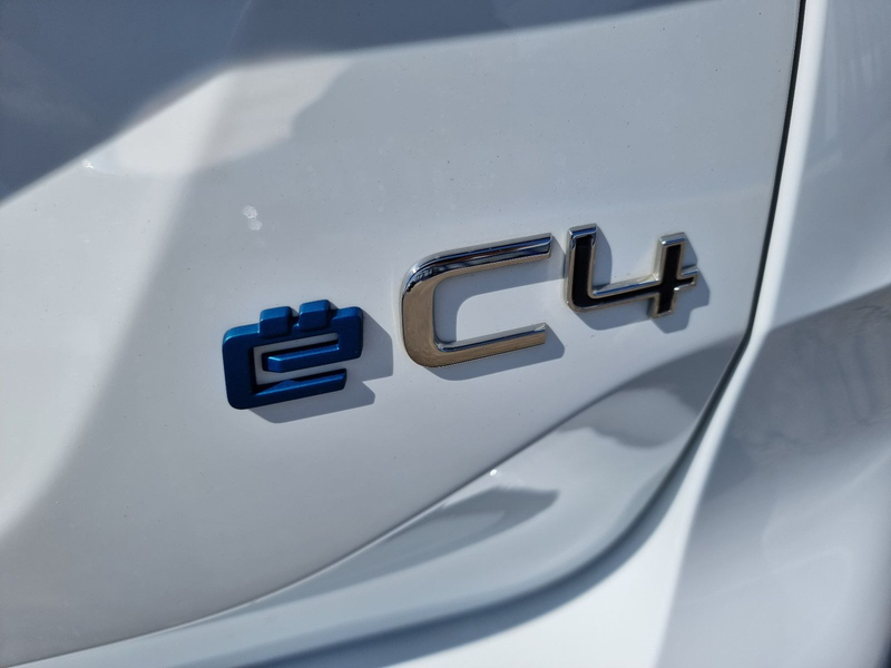 Citroen C4 e-C4 Feel Elektro - 1.HAND - KLIMA-DAB-PDC-TEMP — photo 12
