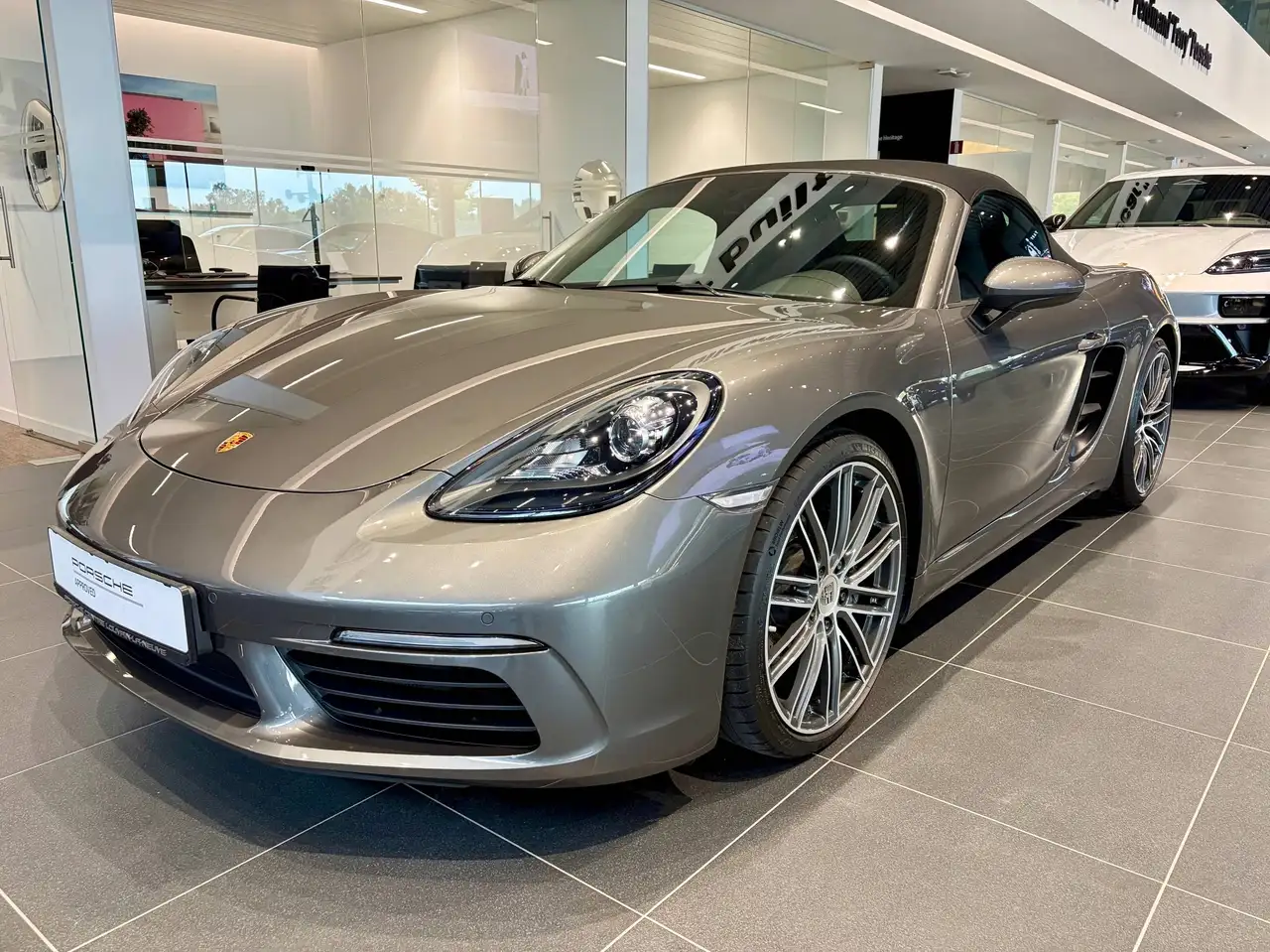 Porsche 718
