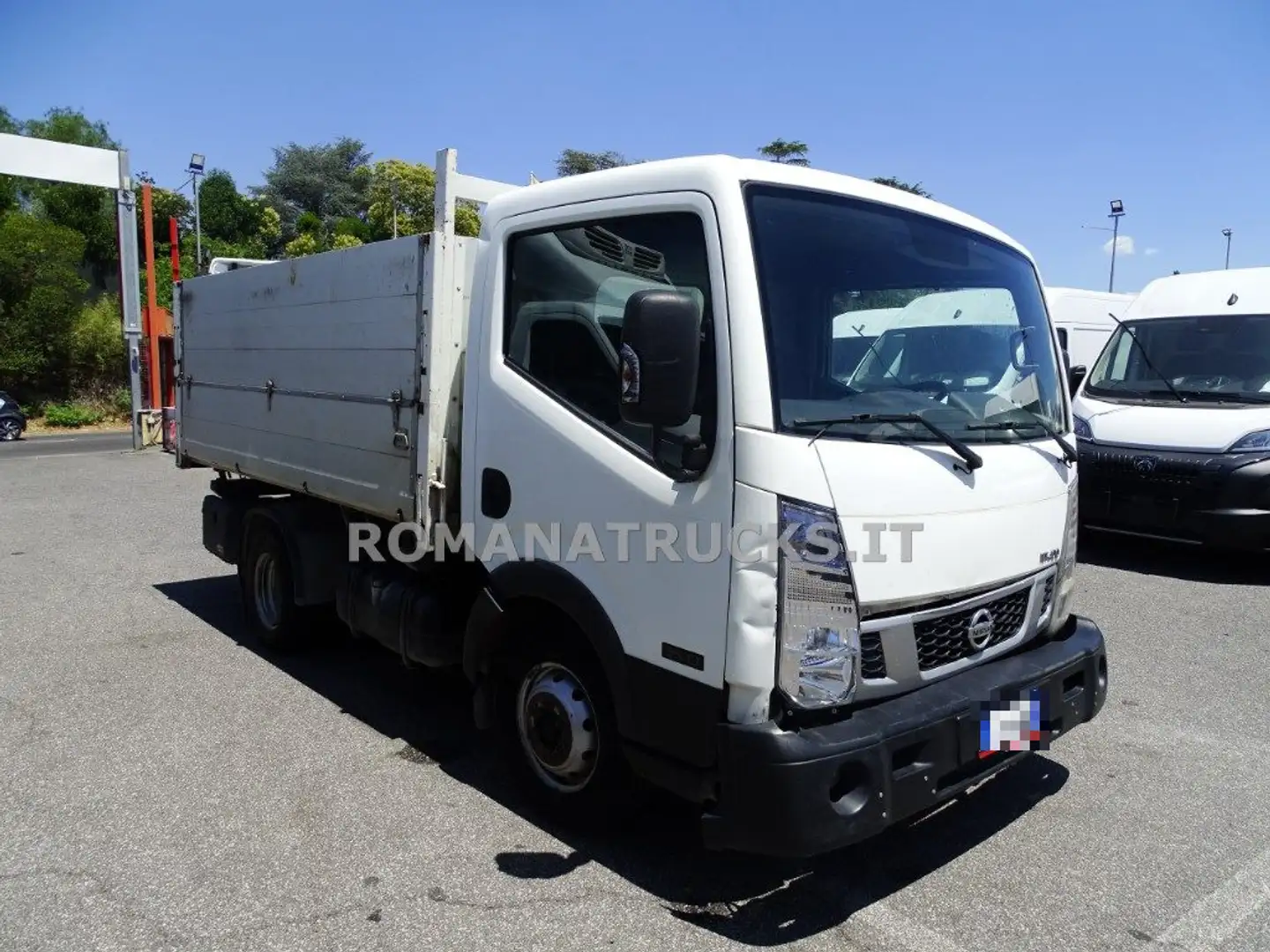 Nissan Cabstar NT 400 CABSTAR - CASSONE RIBALTABILE MOTORE NUOVO Bianco - 1