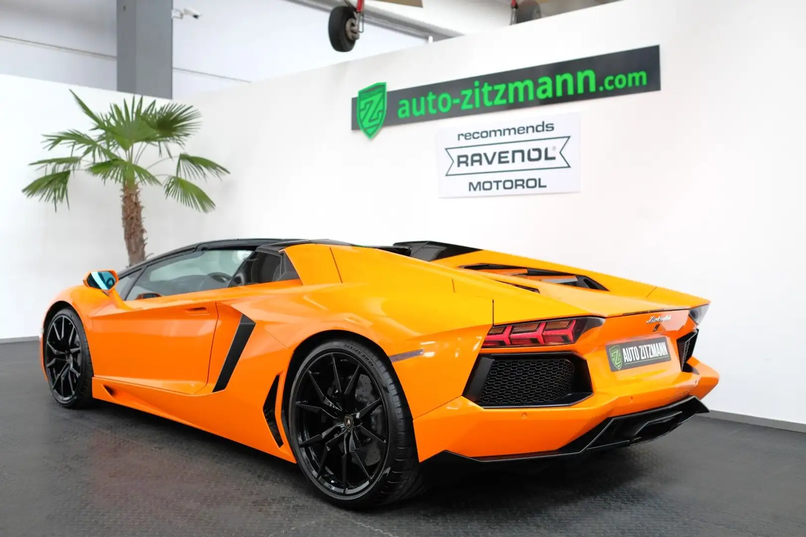 Lamborghini Aventador LP 700-4 Roadster/LIFT/CAMERA Оранжевий - 2
