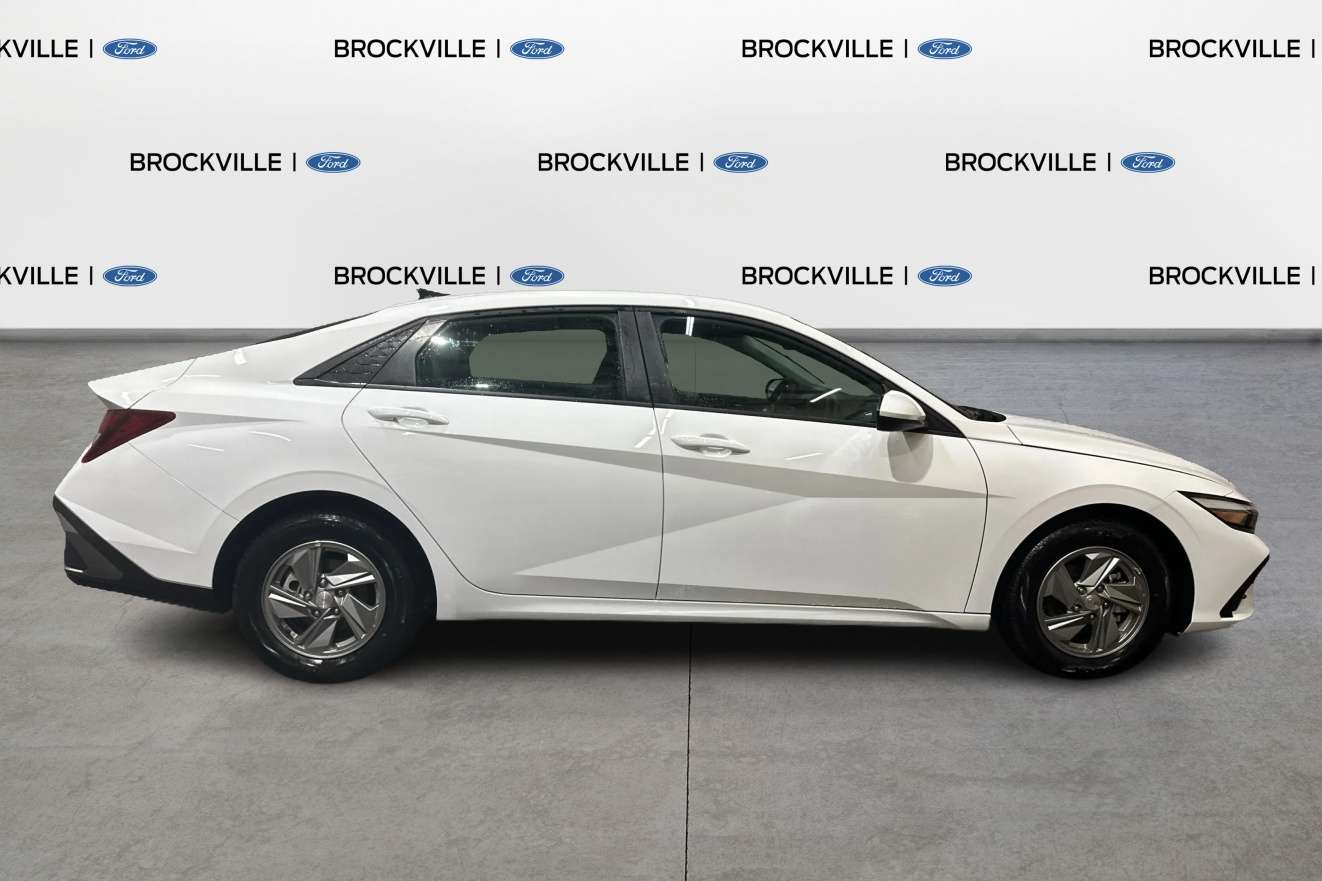 2026 Hyundai Elantra Essential  | Ultra Low KM CarPlay Hyundai Safety — photo 4