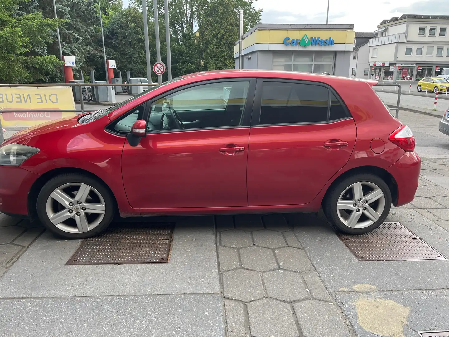 Toyota Auris Auris 1.6 Life Rosso - 1