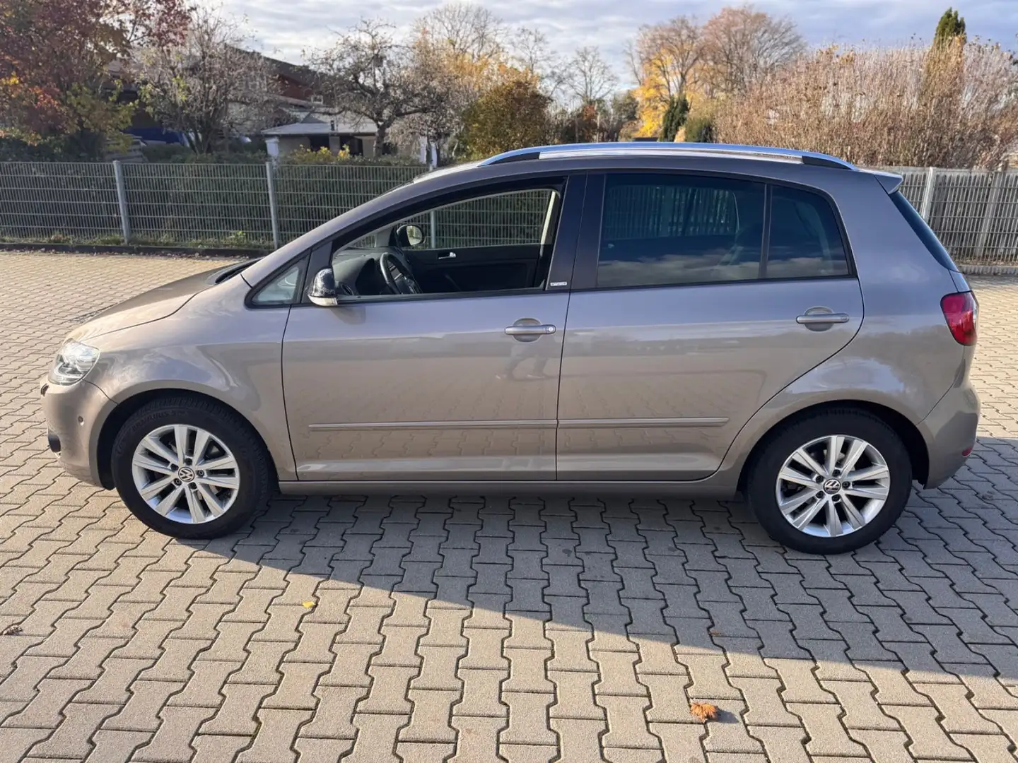 Volkswagen Golf Plus VI Style 1,4 TSI AUTOMATIK PDC XENON Hnědá - 2