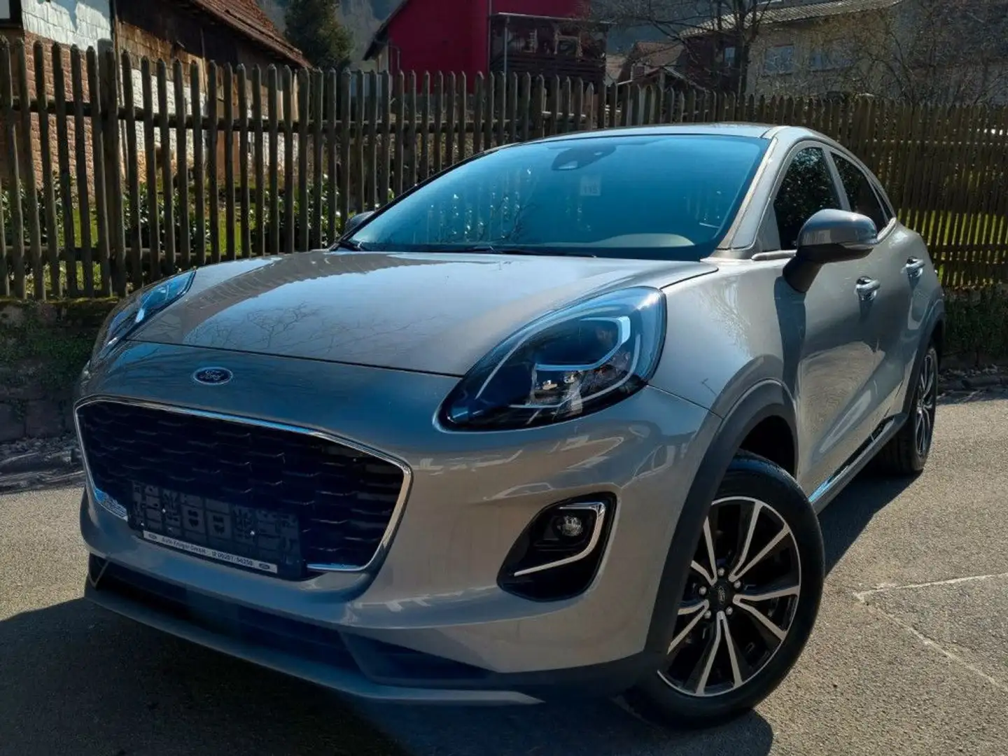 Ford Puma Titanium*PDC*LED*SYNC*TEMPOMAT*SHZ Silber - 1