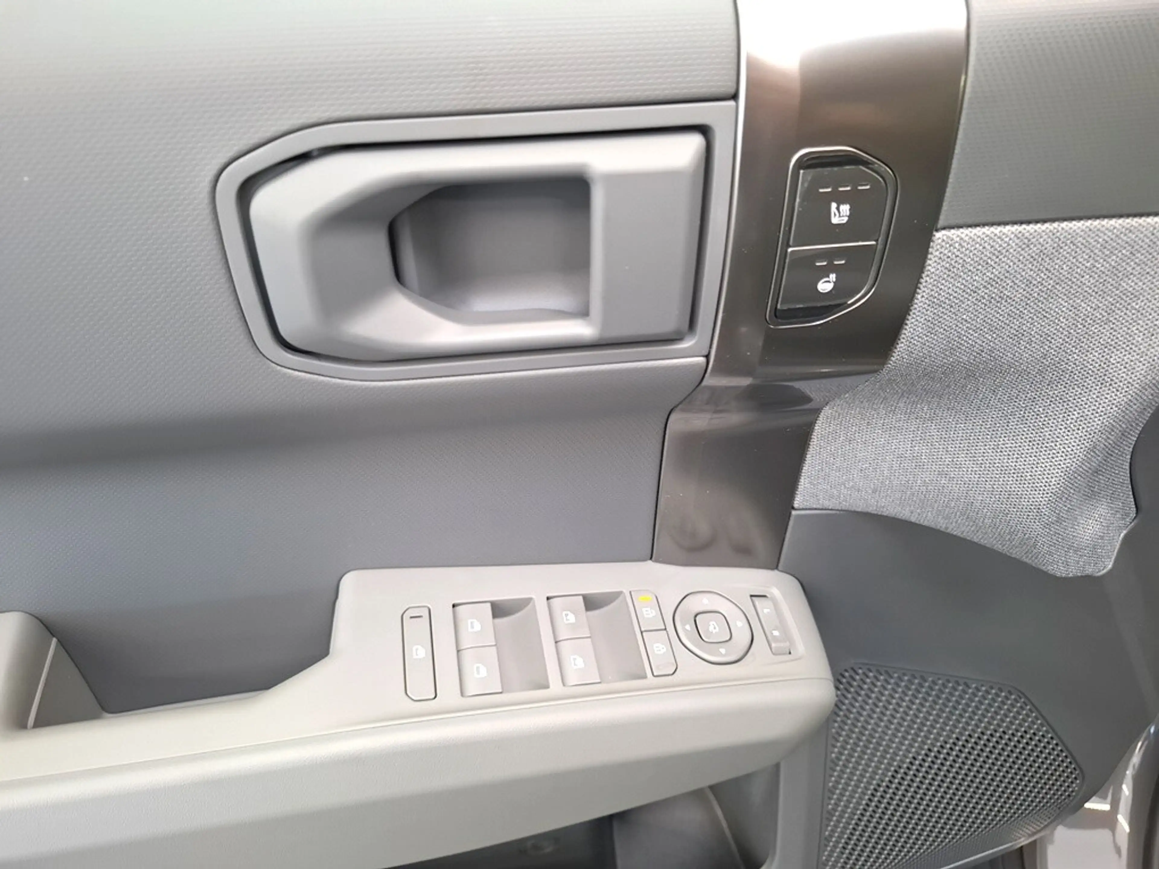 Kia EV3 AWD 81,4kWh Earth — photo 7