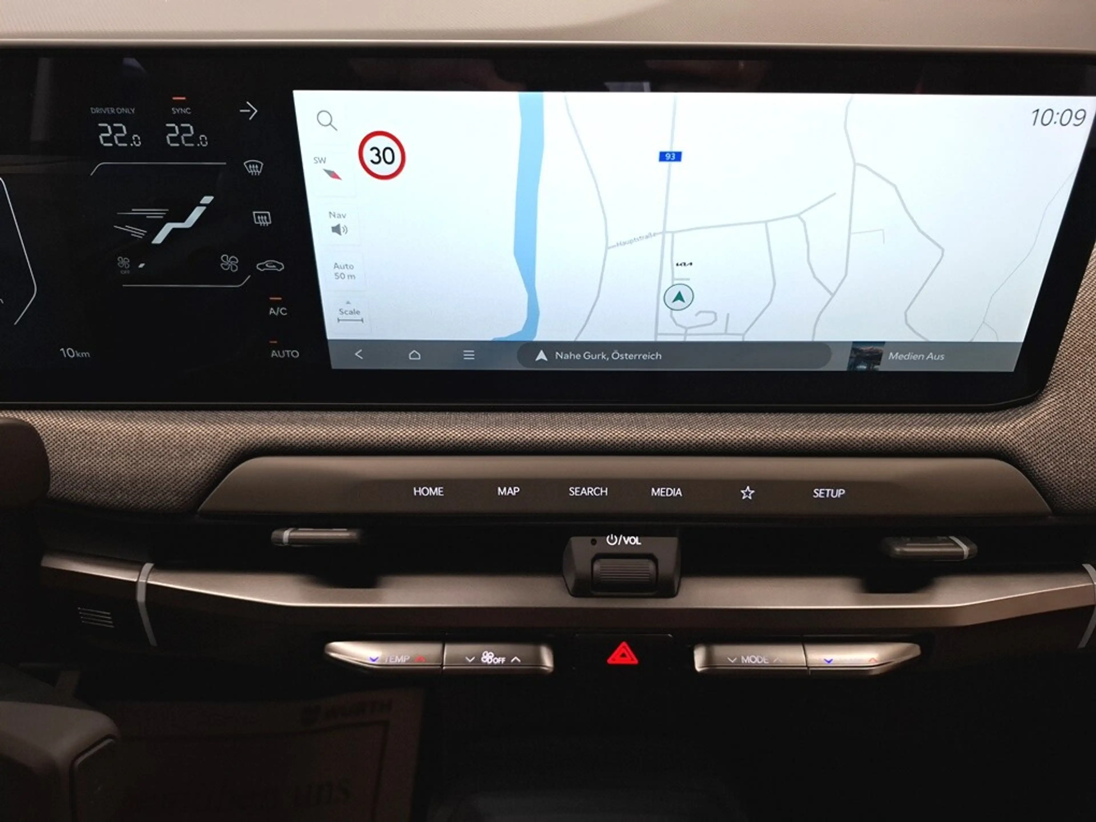 Kia EV3 AWD 81,4kWh Earth — photo 12