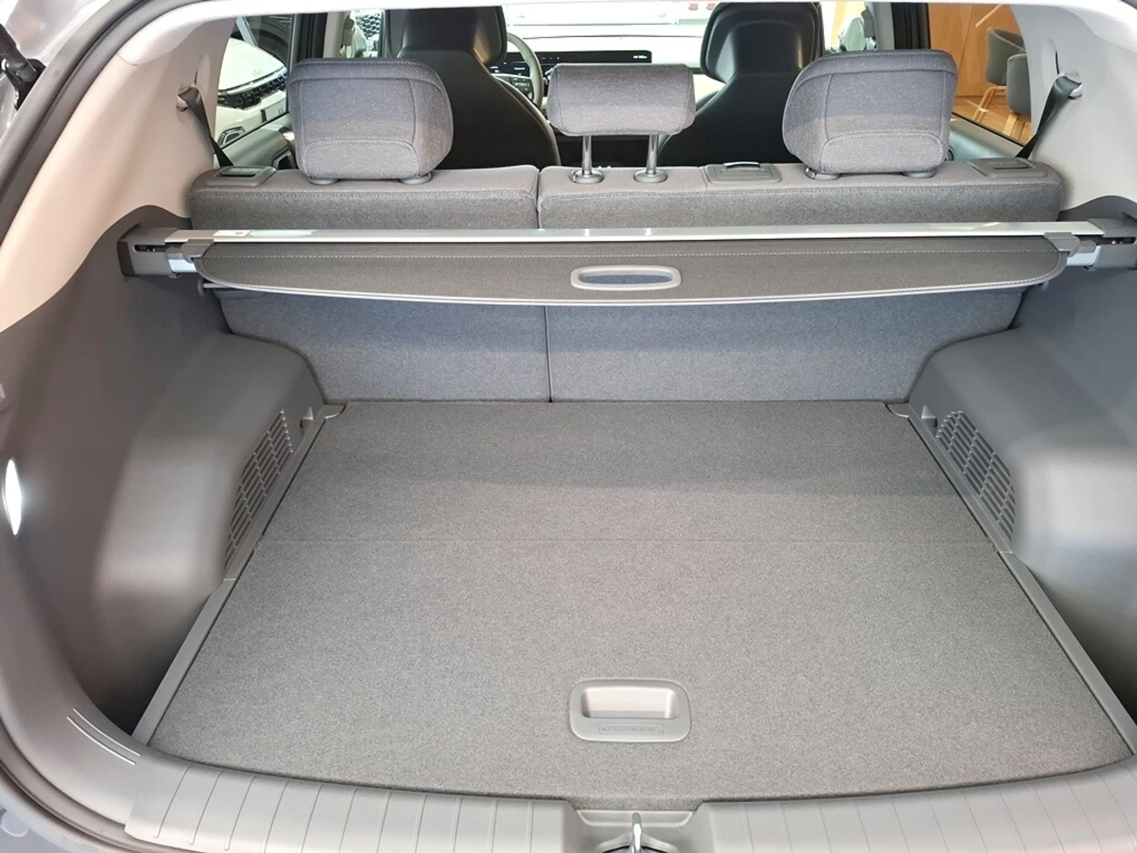 Kia EV3 AWD 81,4kWh Earth — photo 9