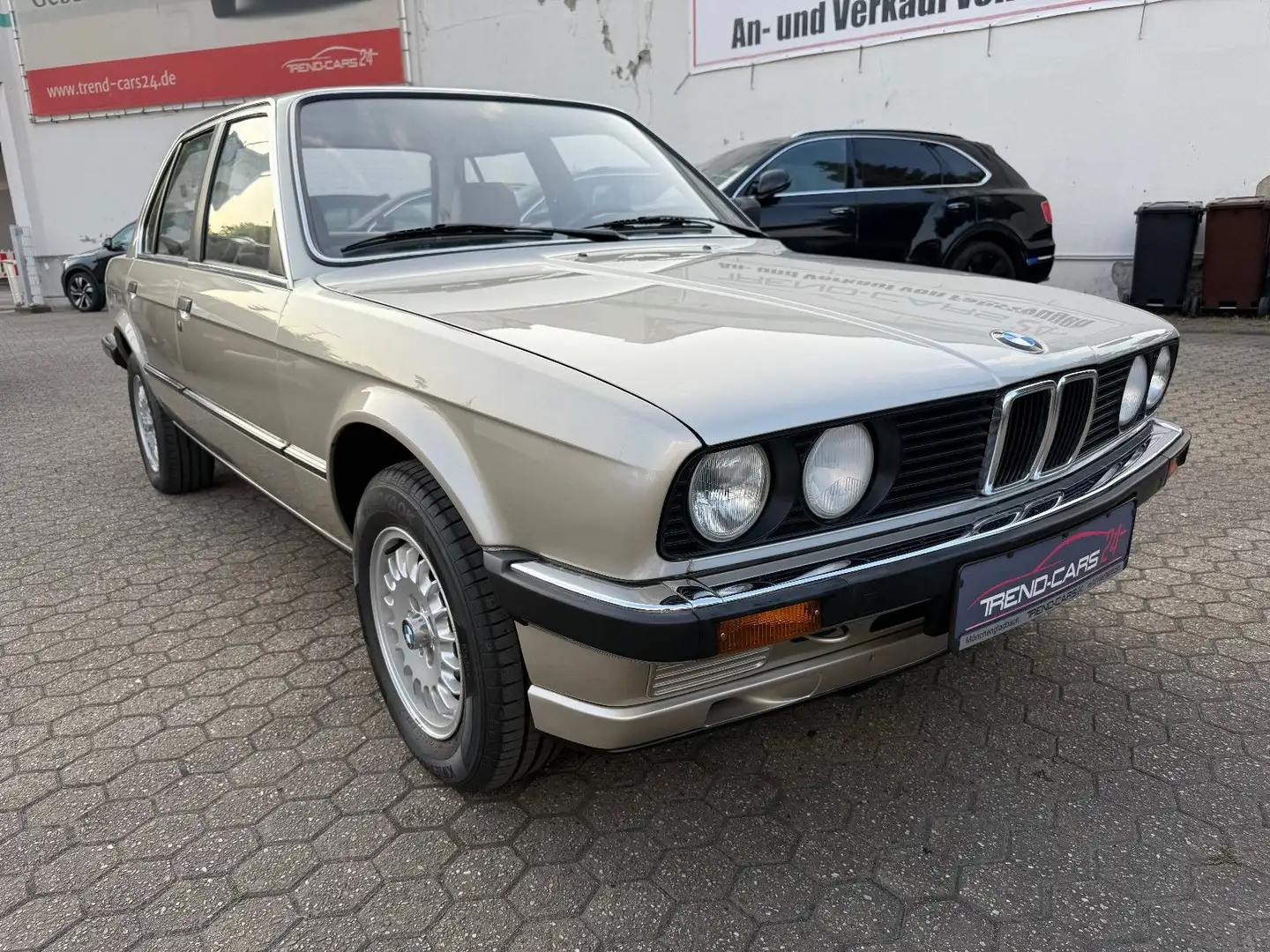 BMW 320 E30 320I wenig KM* Rostfrei*Sehr Gepflegt* Gold - 2