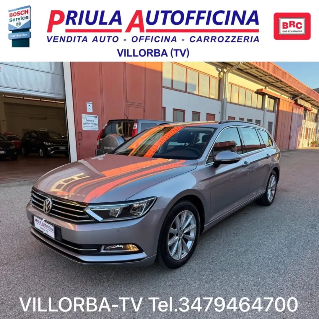 Volkswagen Passat Variant 2.0 TDI DSG Business BlueMotion Tech Grigio - 1