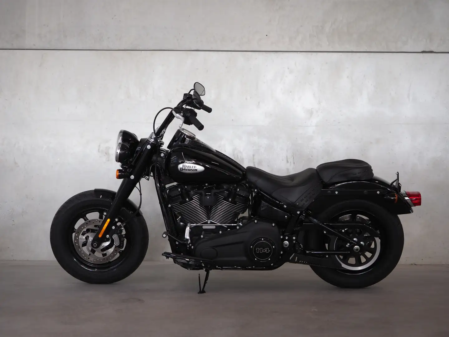 Harley-Davidson Heritage Softail 114 FLHCS Classic 2022 | Black Trim | Keyless | Cr Beige - 2