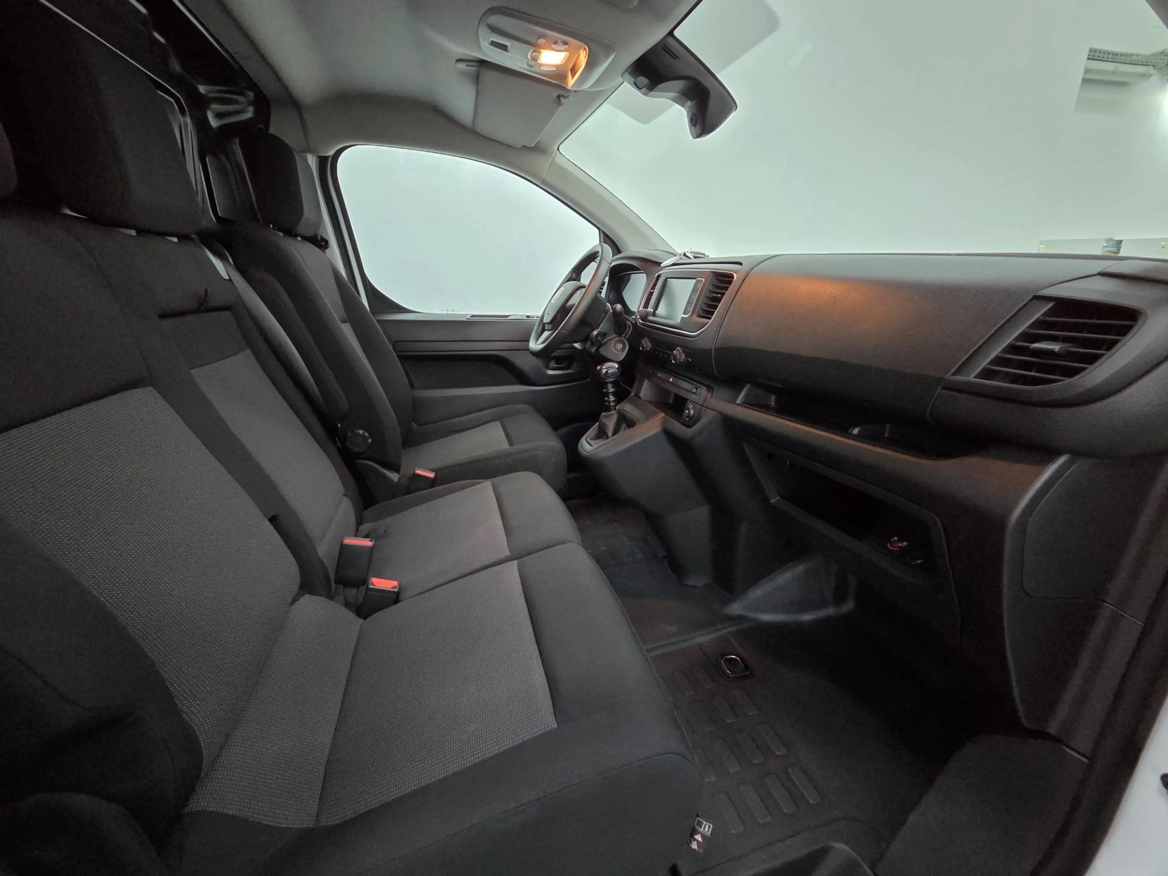 Fiat Scudo BlueHDi 100 S — photo 11