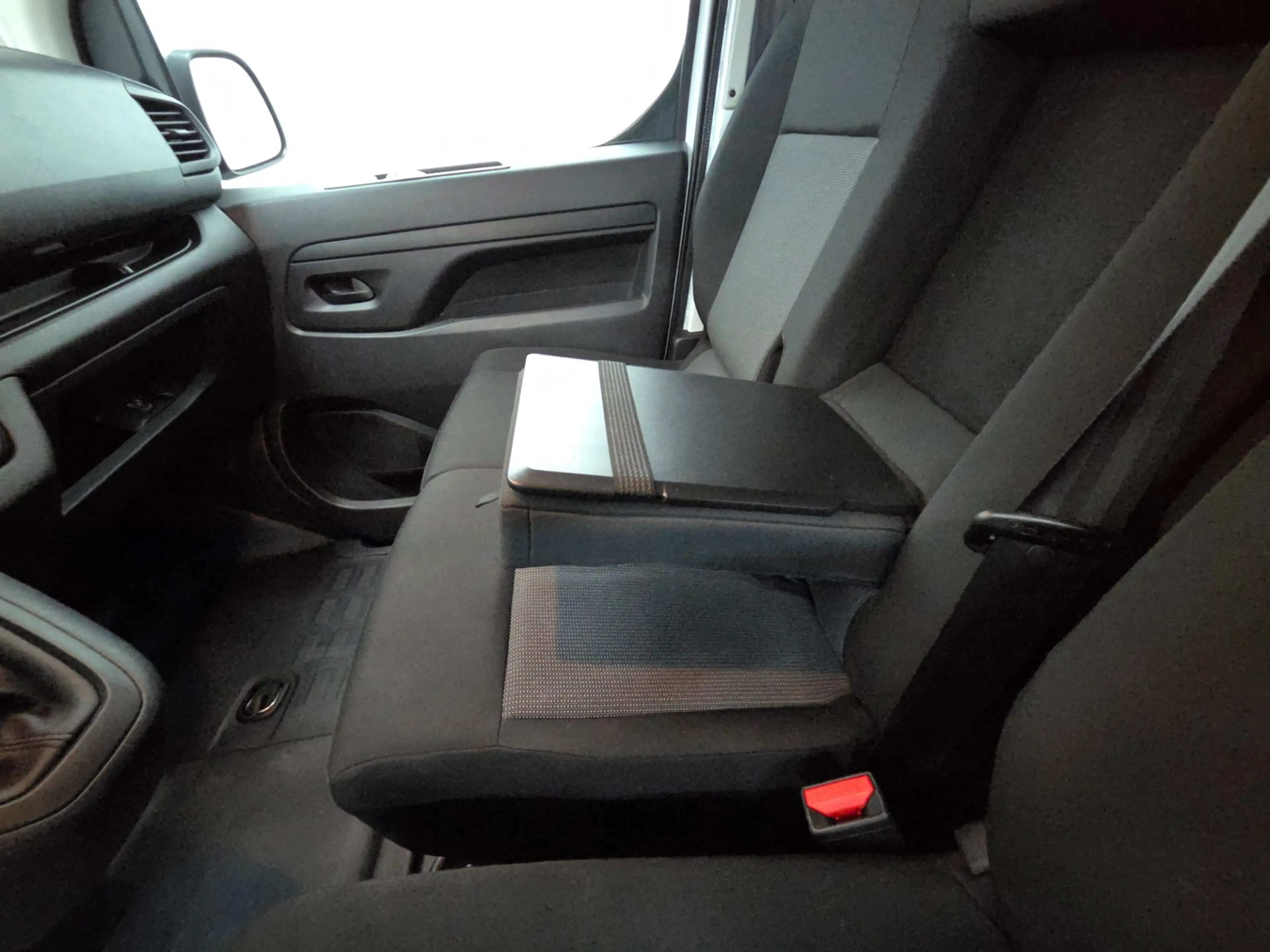 Fiat Scudo BlueHDi 100 S — photo 13